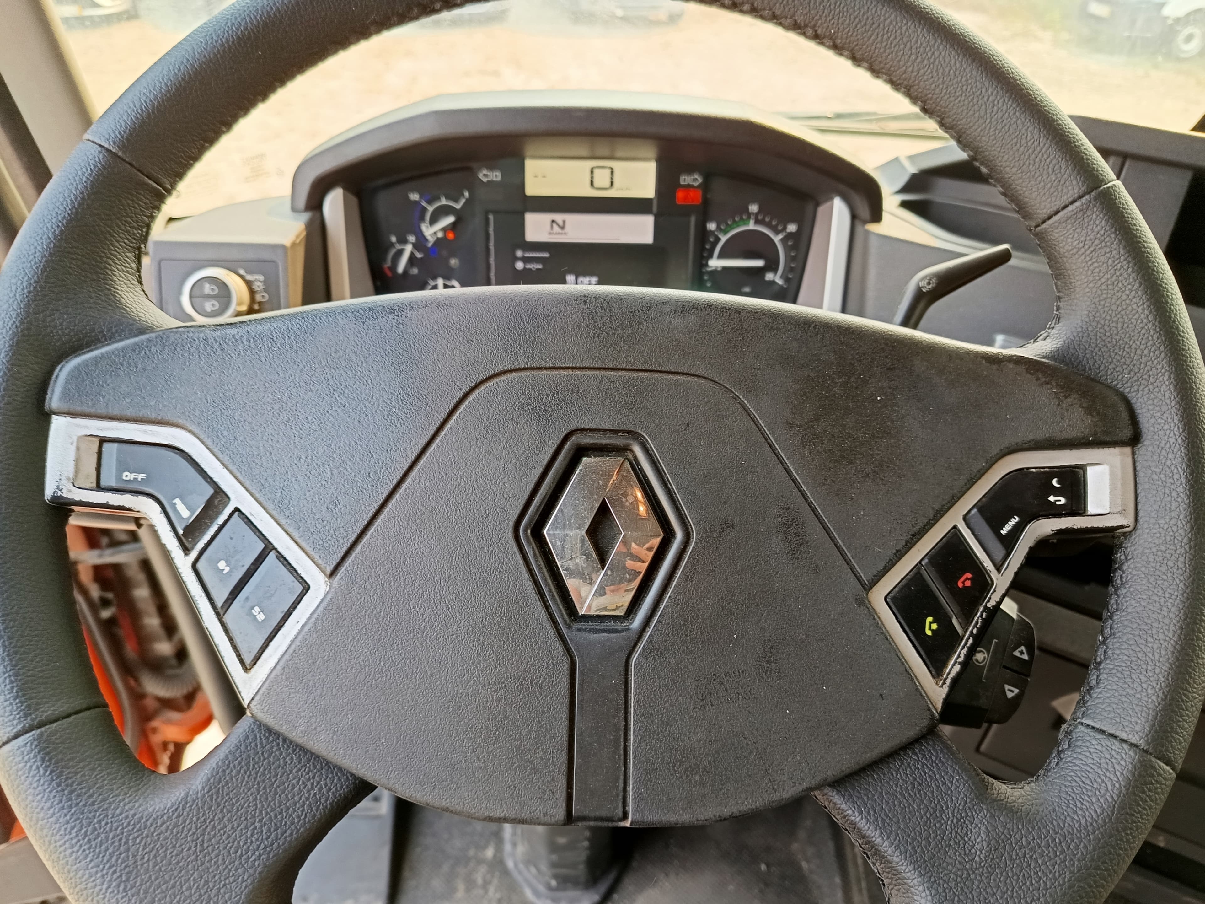 Renault T480 · Ano 2015 · Retarder — image 30