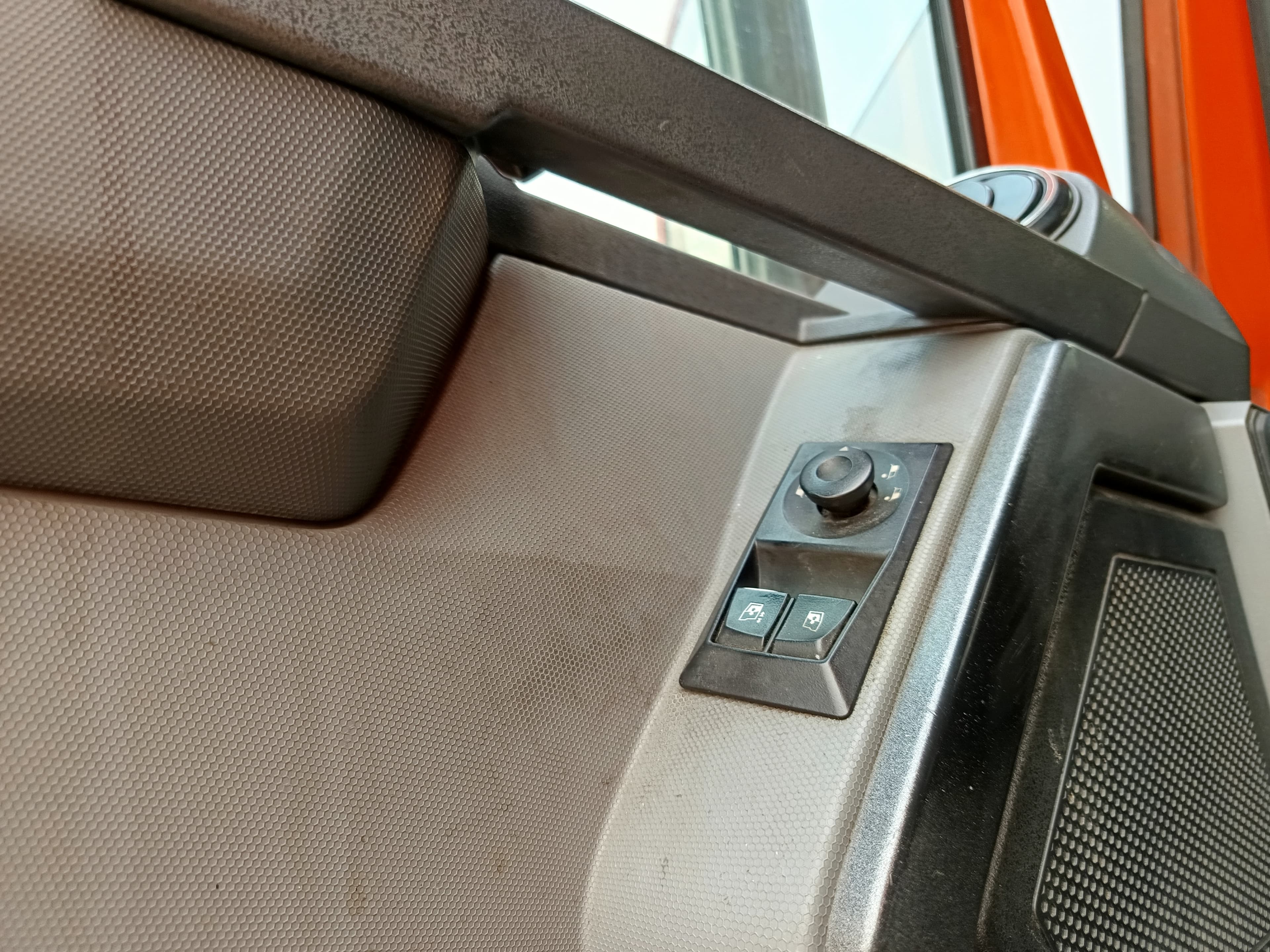 Renault T480 · Ano 2015 · Retarder — image 23
