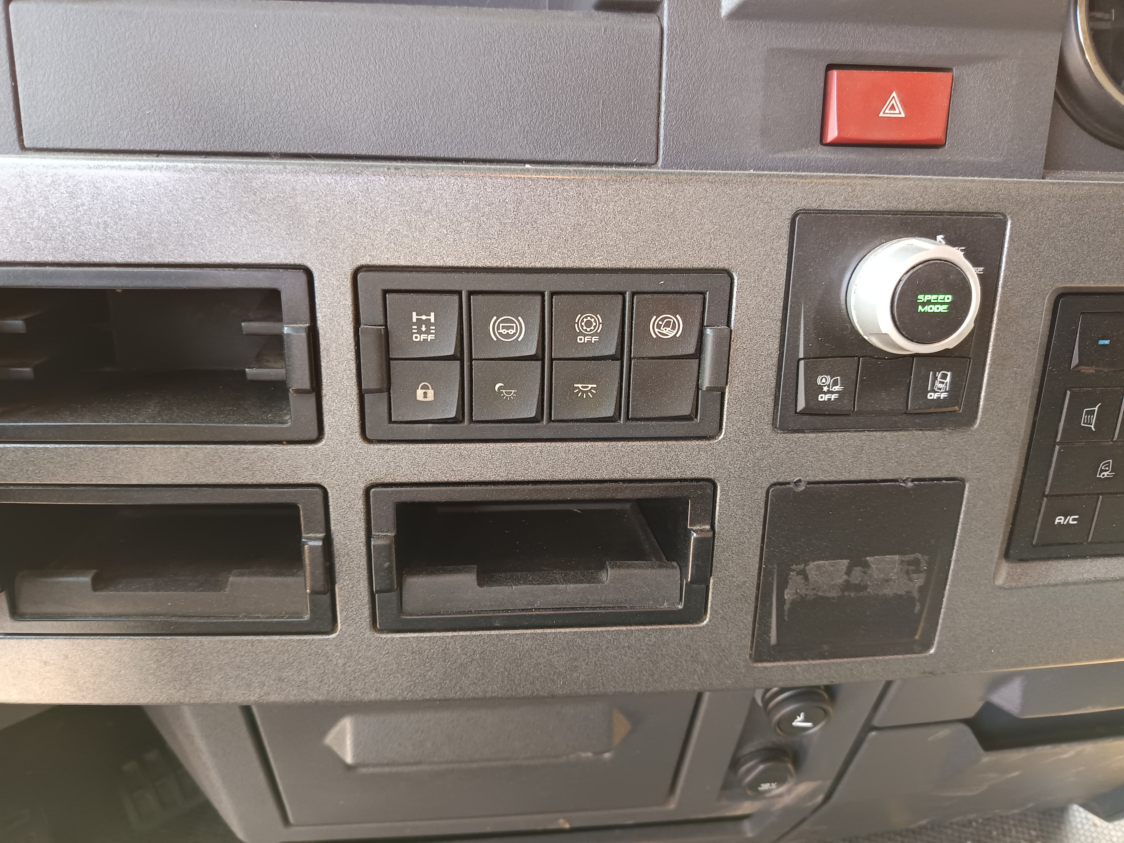 Renault T480 · Ano 2015 · Retarder — image 21