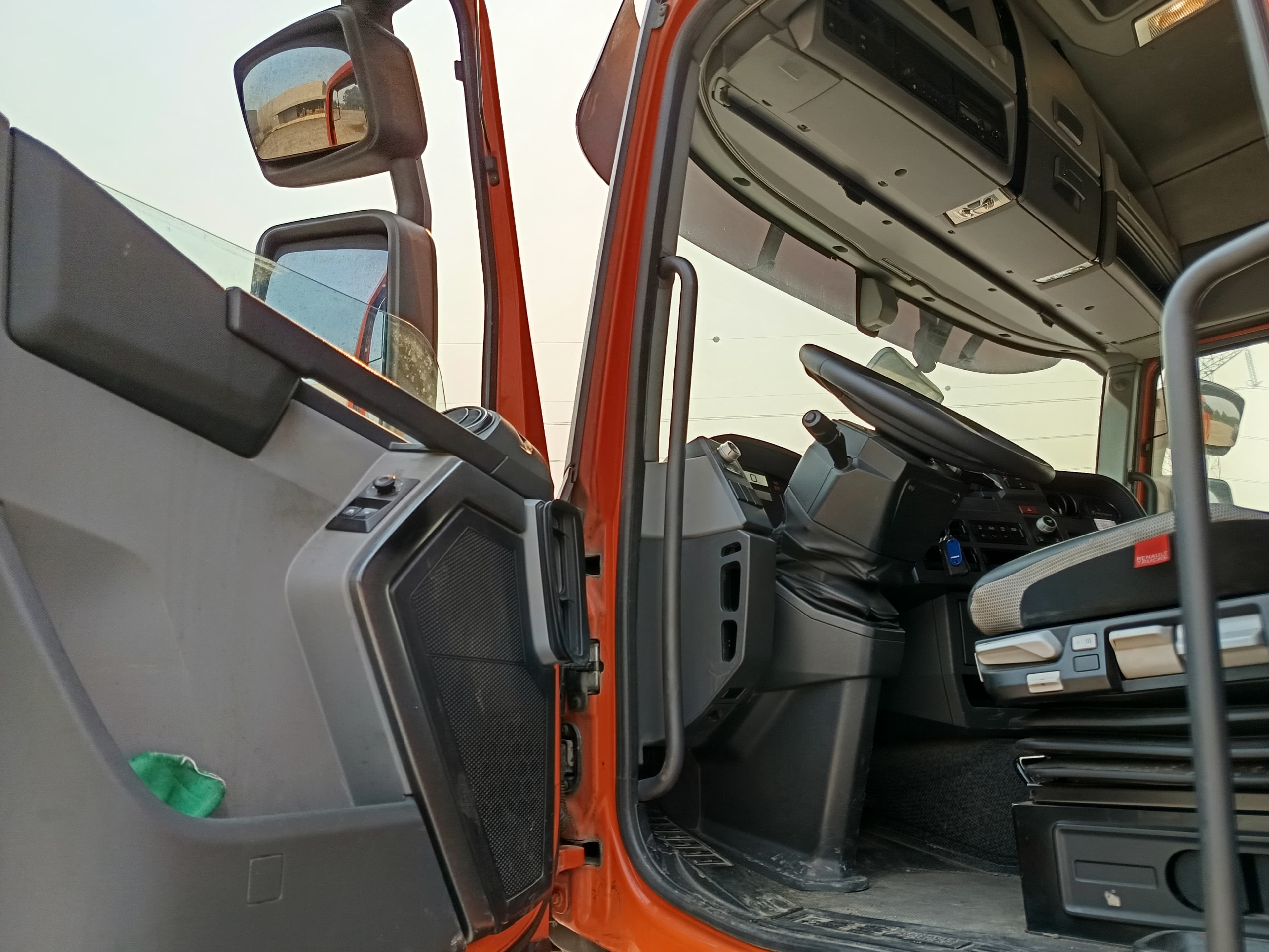 Renault T480 · Ano 2015 · Retarder — image 15