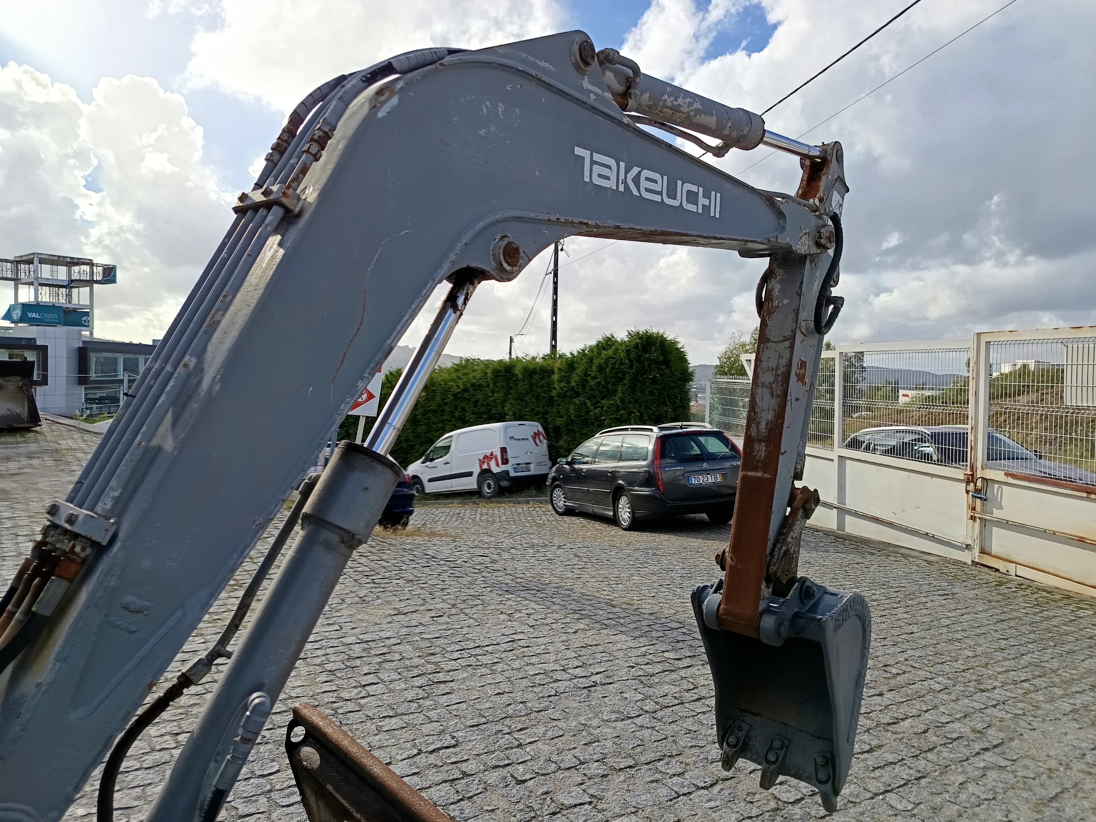 Mini Escavadora Takeuchi — image 6