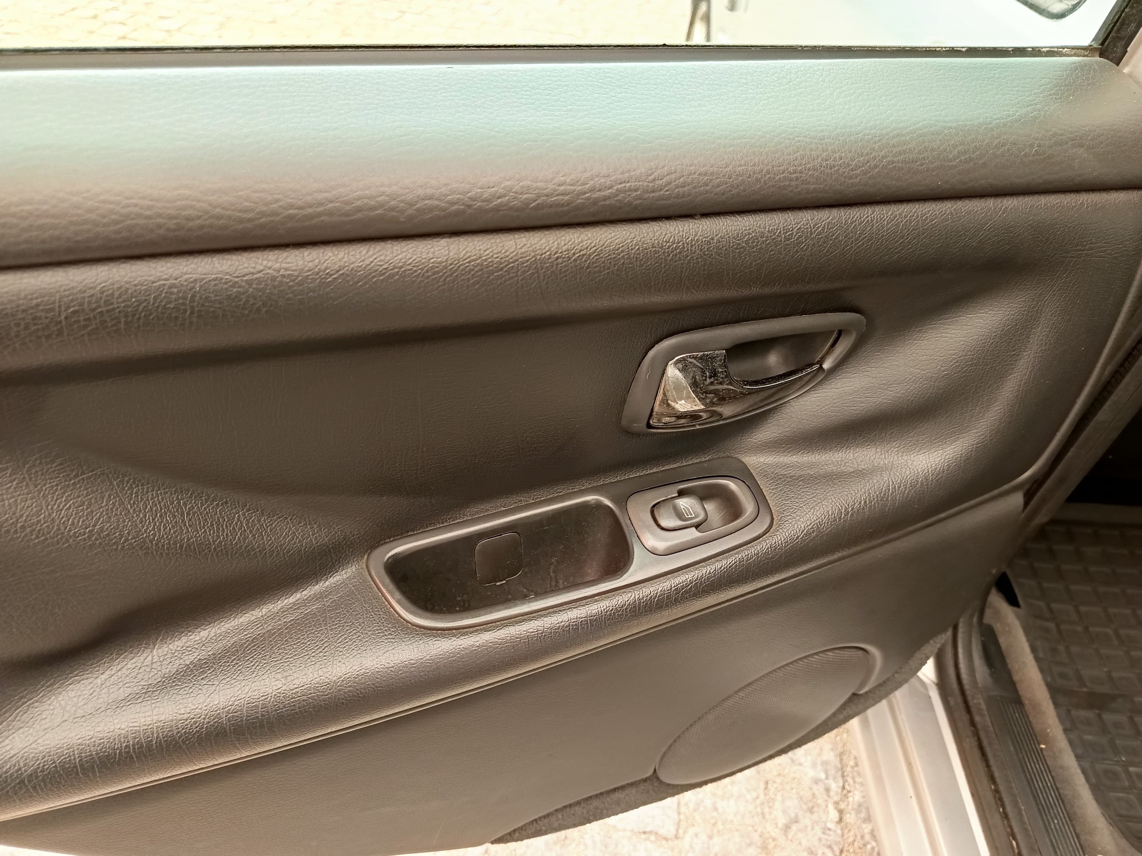 Volvo V70 · Ano 1997 — imagem 17