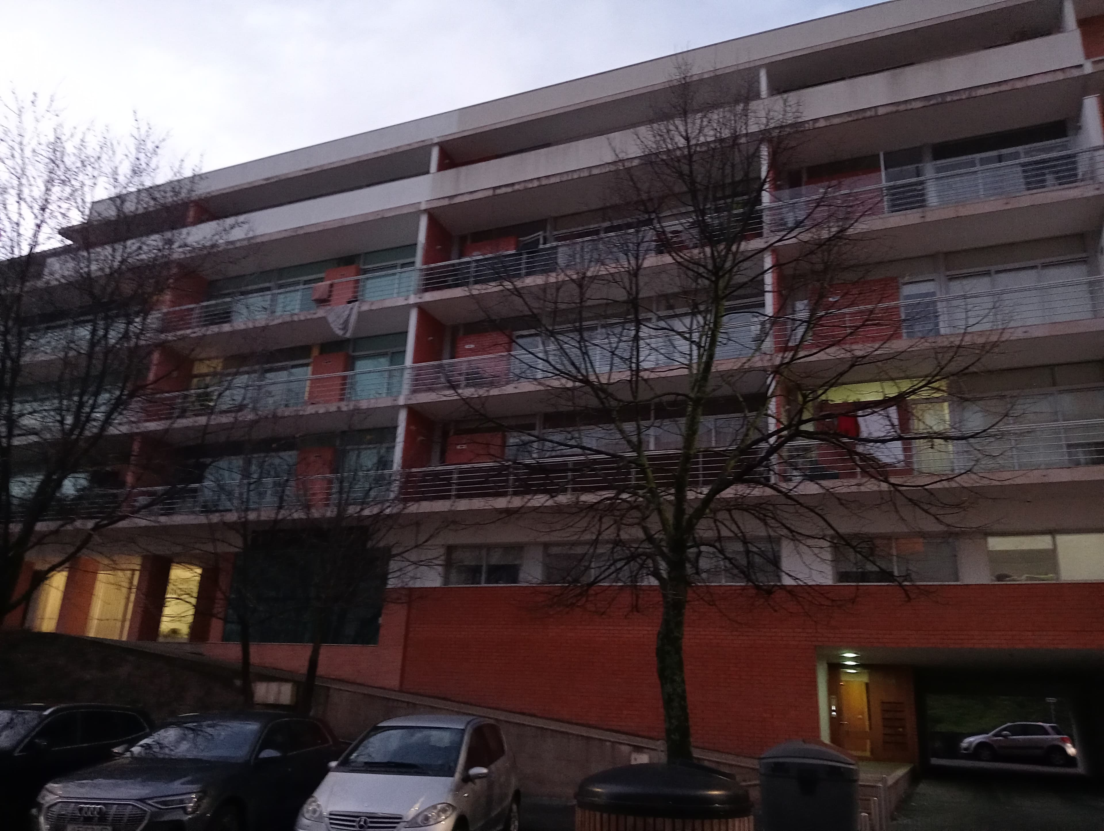 Garagem (transformada em arrecadação) · Guimarães — imagem 6