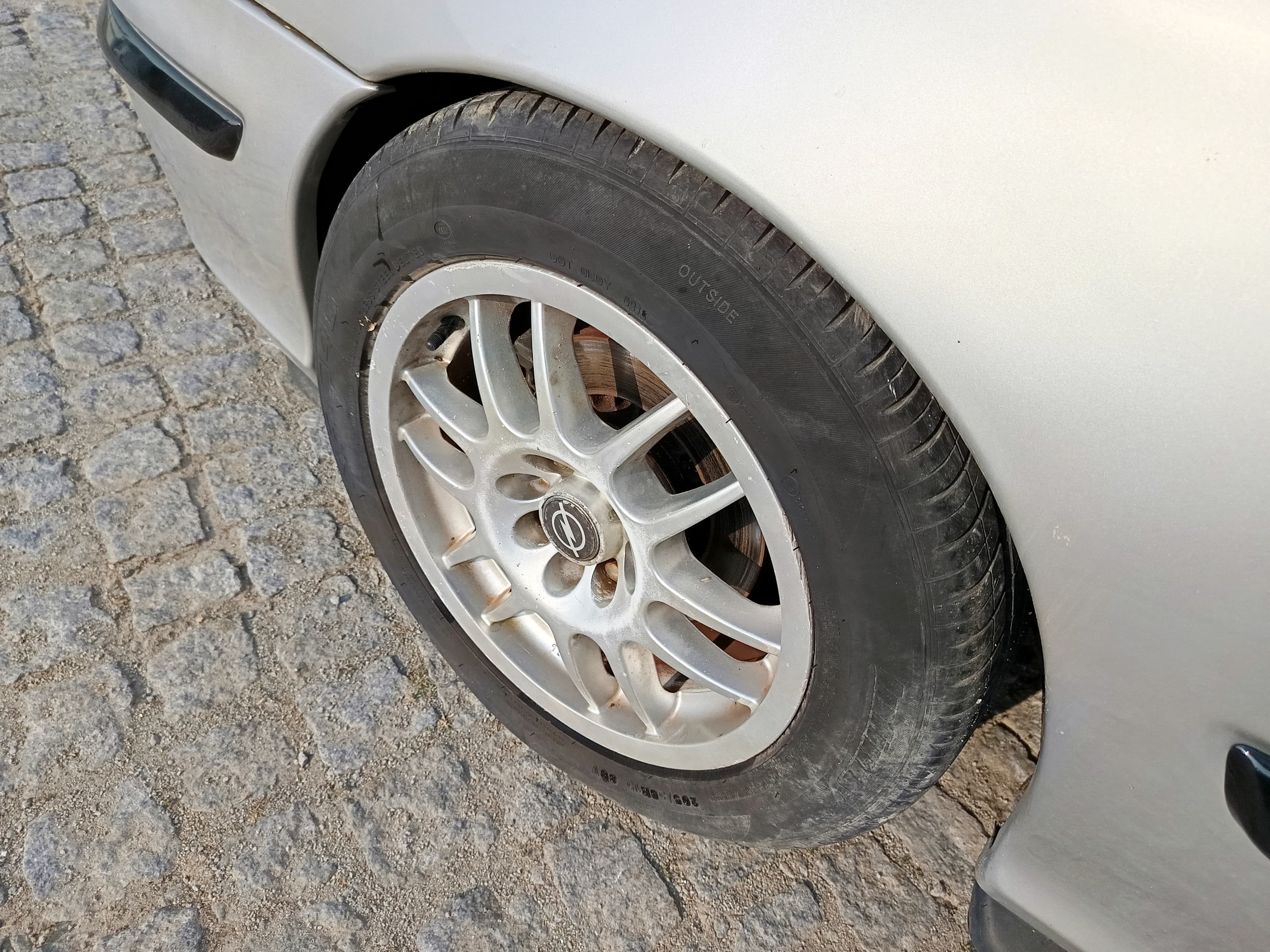 Opel Calibra A · Ano 1991 — imagen 14