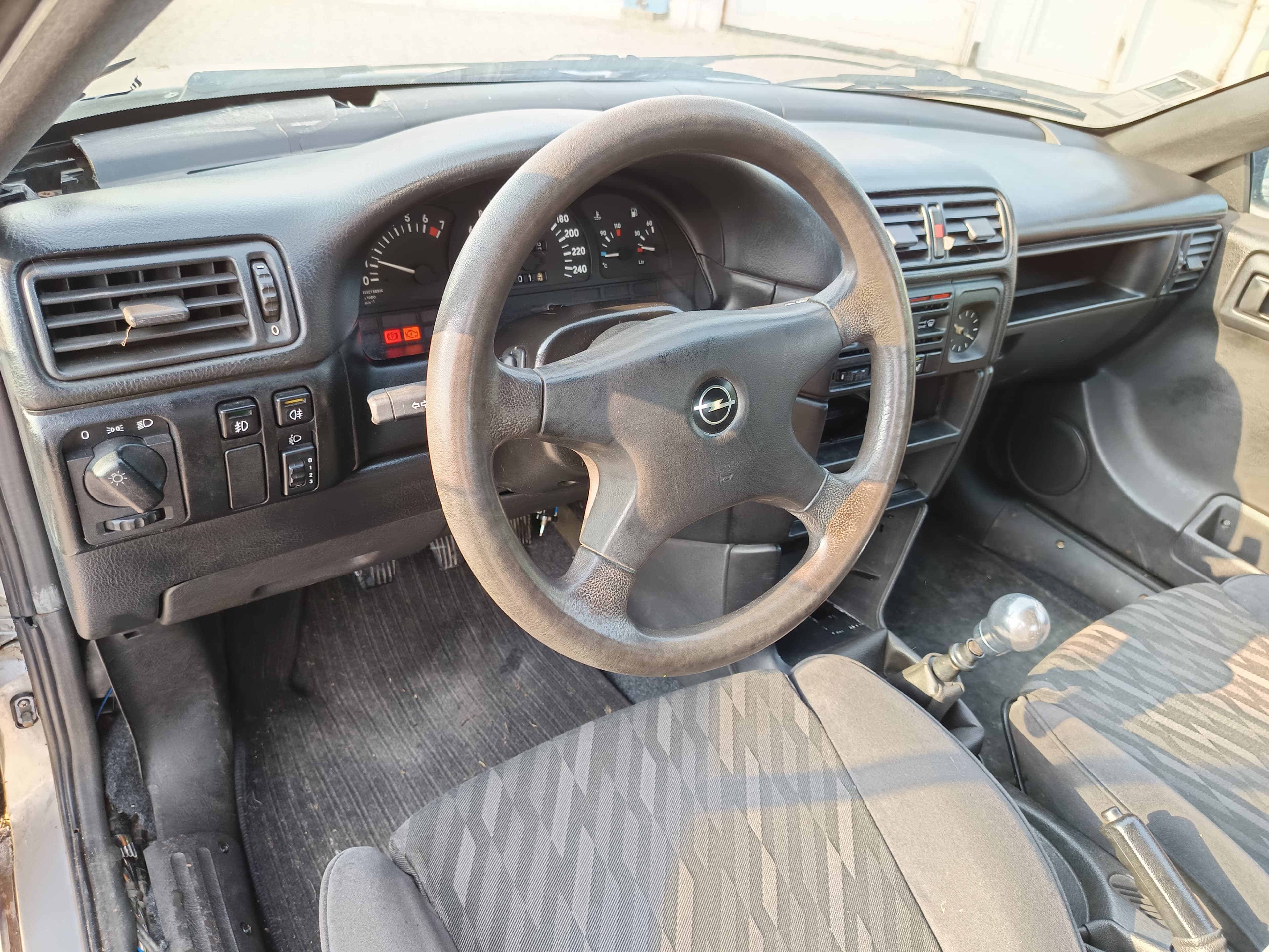 Opel Calibra A · Ano 1991 — imagen 30