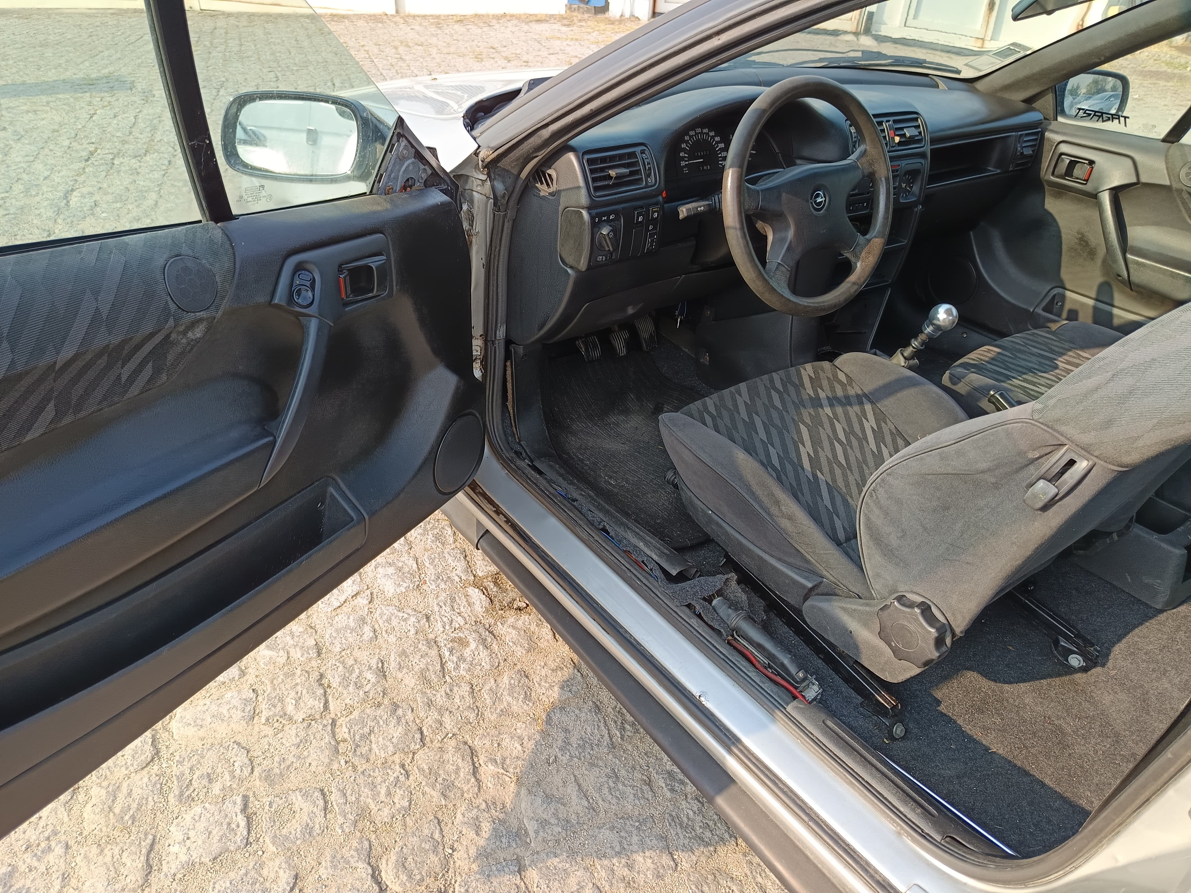 Opel Calibra A · Ano 1991 — imagen 22