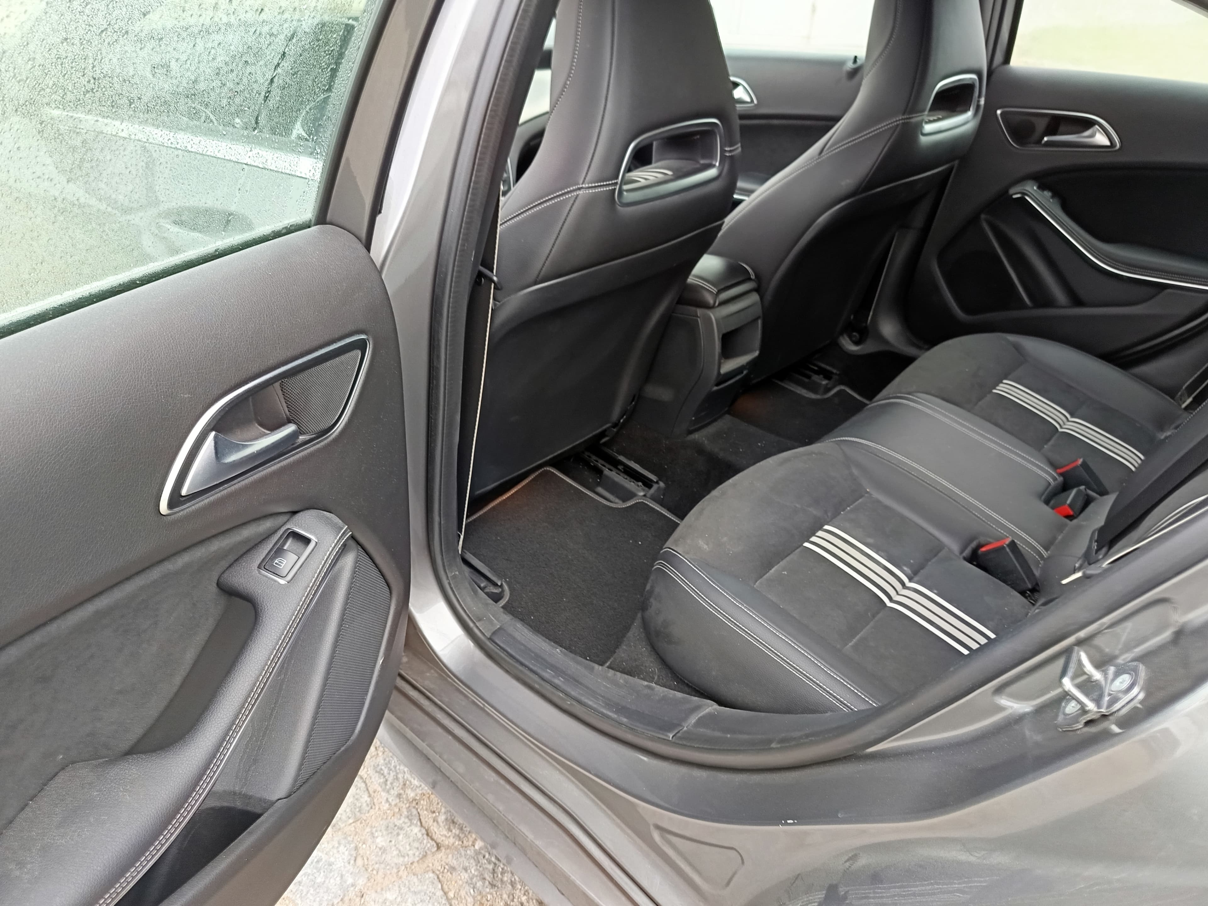 Mercedes-Benz A 180D · Ano 2018 — imagem 27