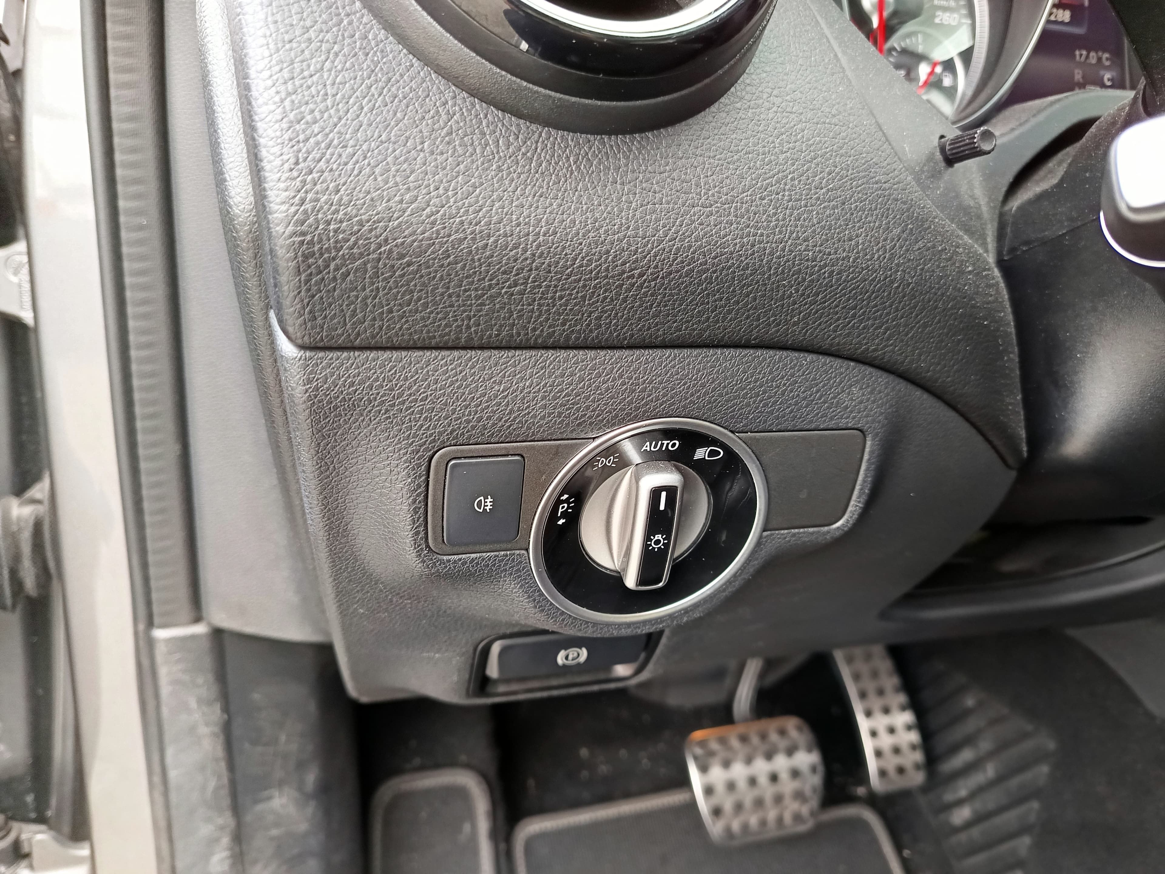 Mercedes-Benz A 180D · Ano 2018 — imagem 42