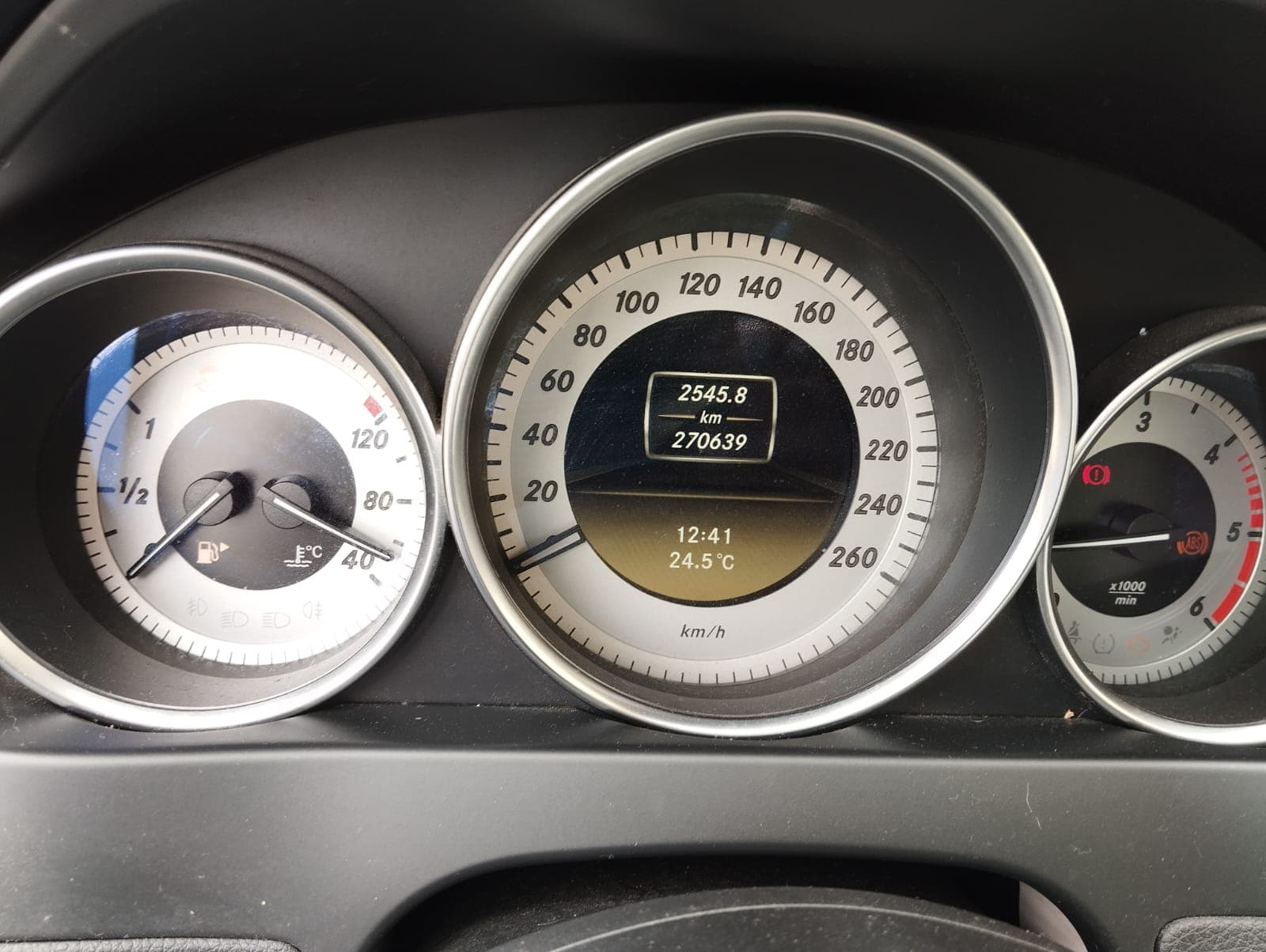 Mercedes-Benz C 220 CDI  · Ano 2011 — imagem 16