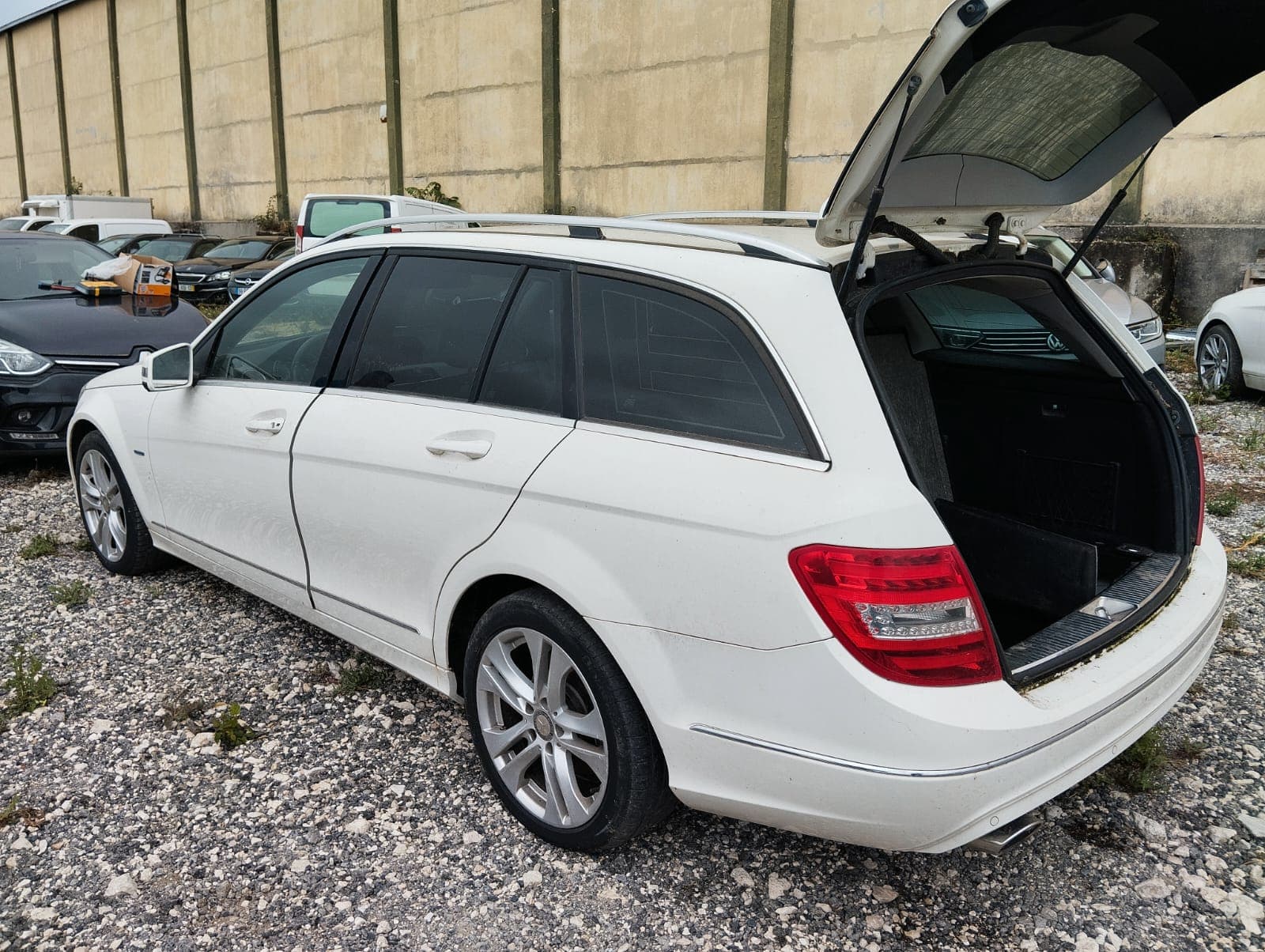Mercedes-Benz C 220 CDI  · Ano 2011 — imagem 7