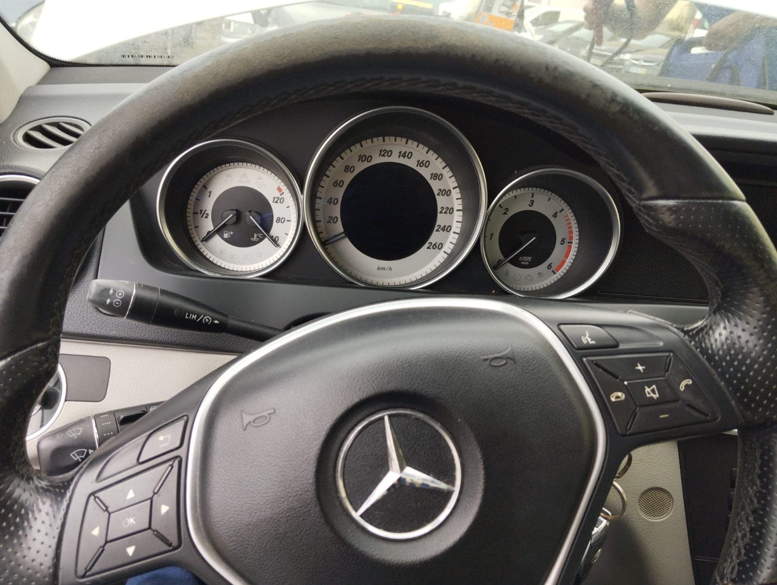 Mercedes-Benz C 220 CDI  · Ano 2011 — imagem 11