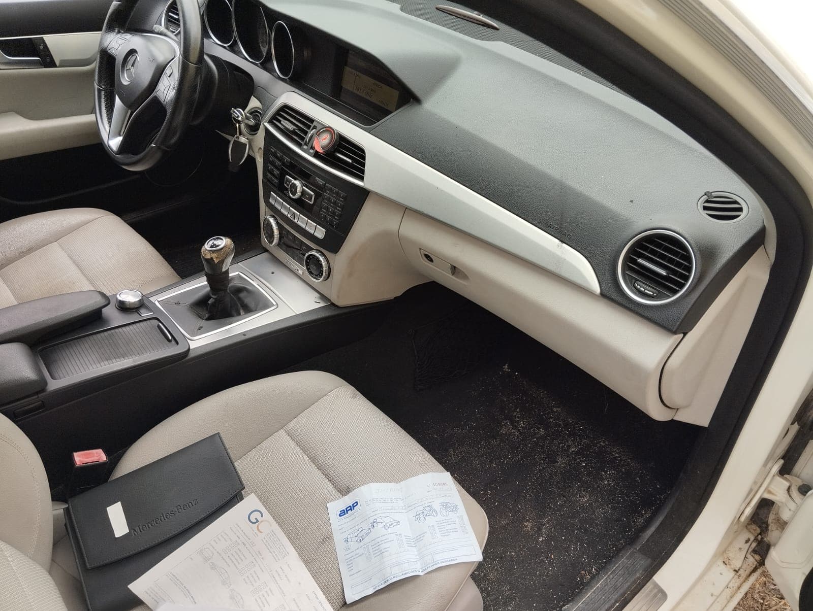 Mercedes-Benz C 220 CDI  · Ano 2011 — imagem 12