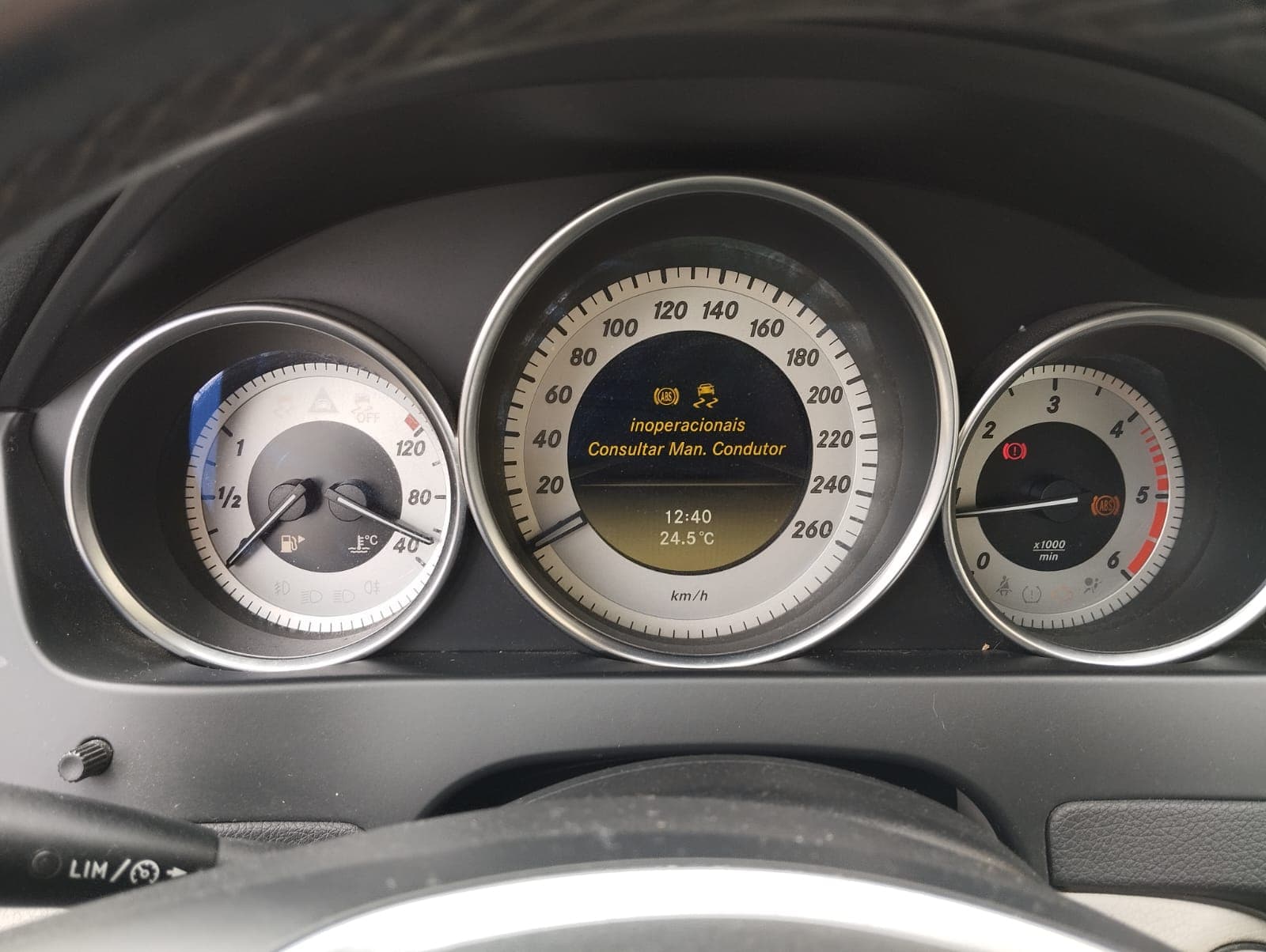 Mercedes-Benz C 220 CDI  · Ano 2011 — imagem 24