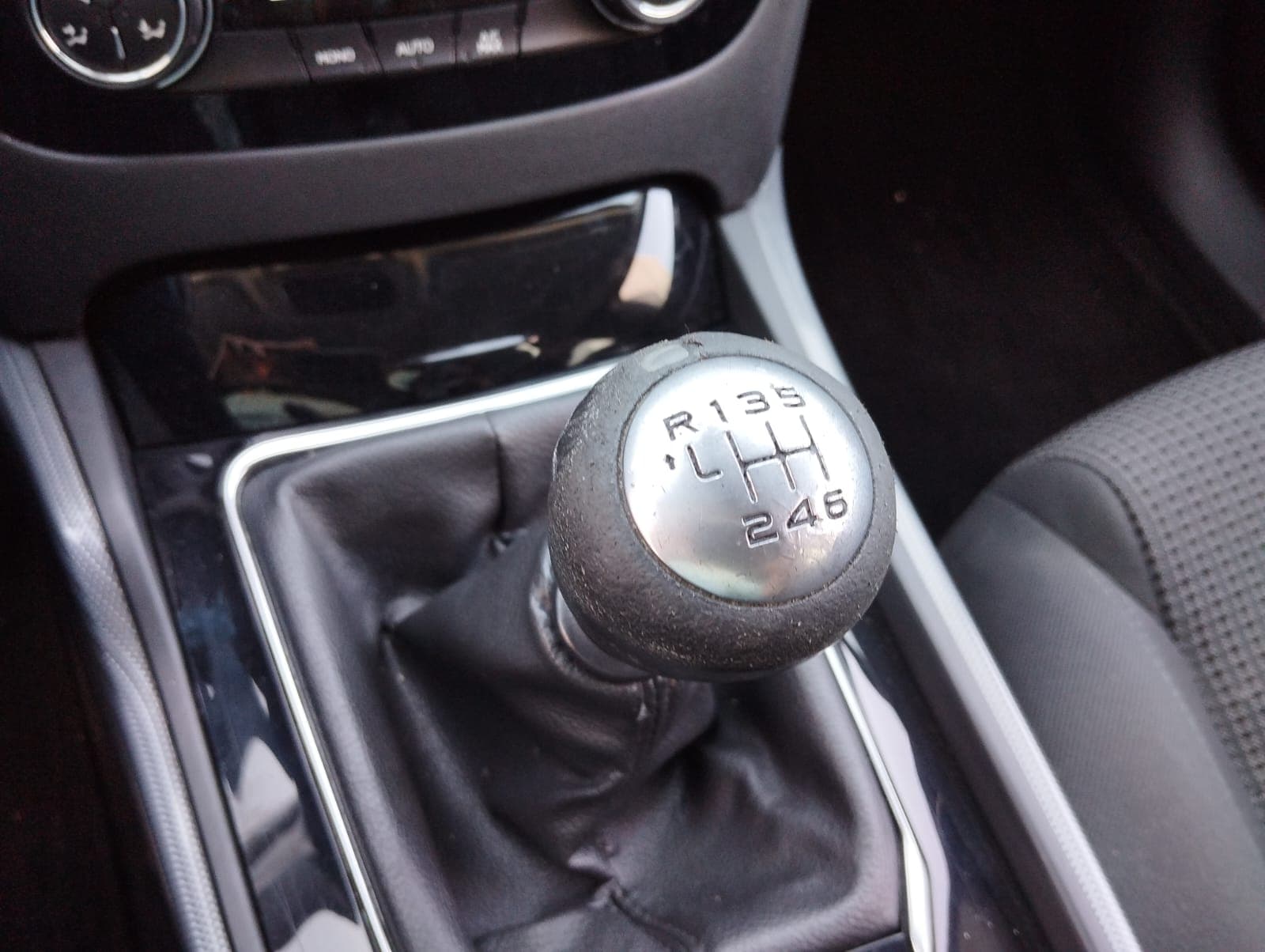 Peugeot 508 · Ano 2016 — imagem 12