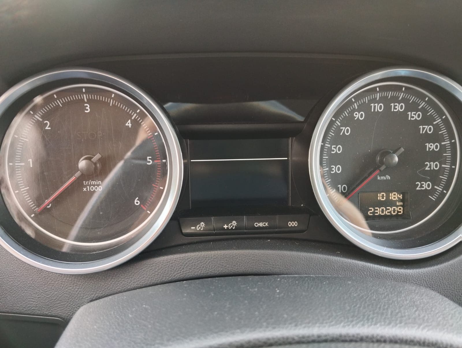 Peugeot 508 · Ano 2016 — imagem 24