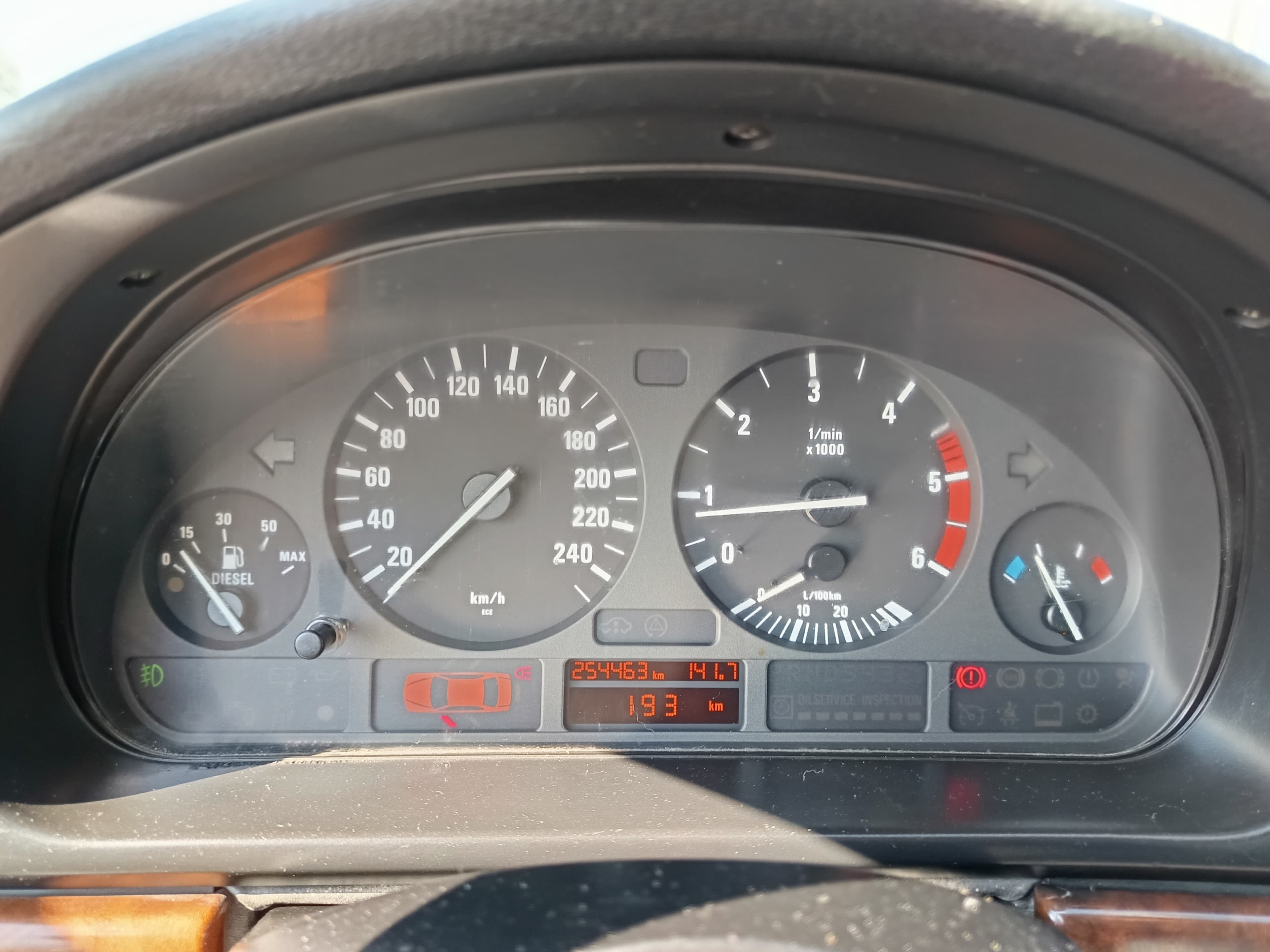 BMW 520d · Ano 2000 — imagen 30