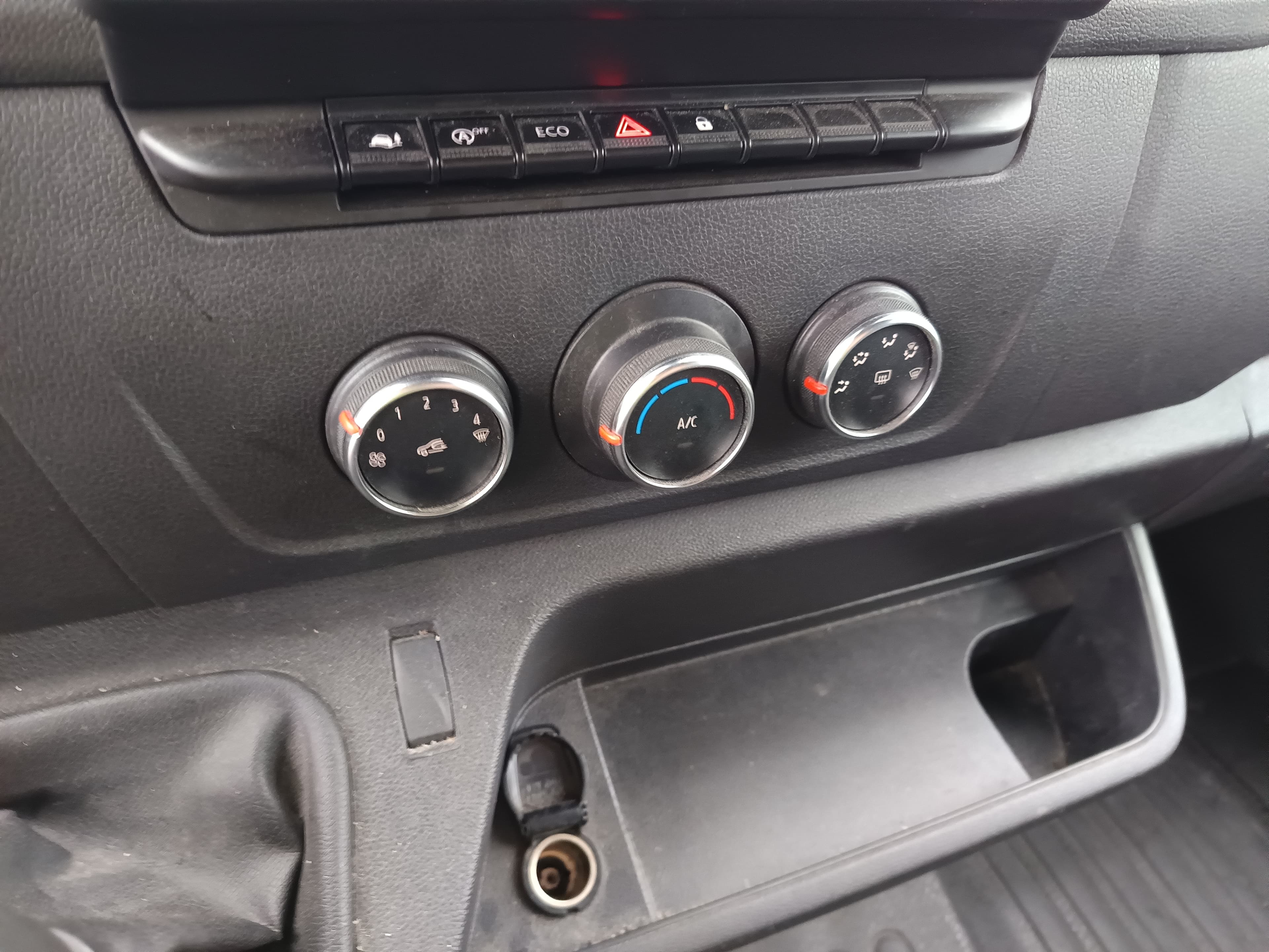 Renault Master · Ano 2022 — imagem 24