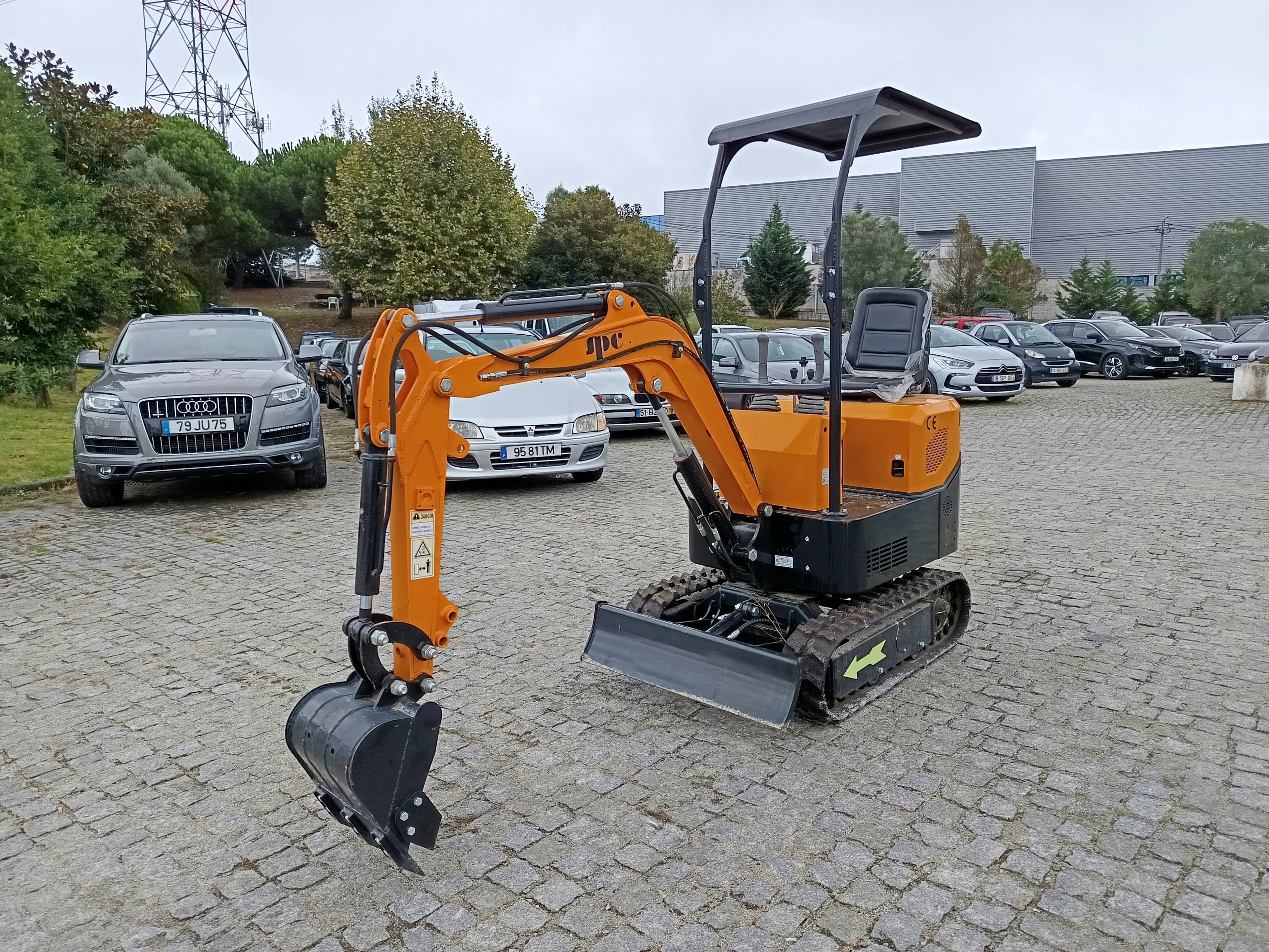 Mini Giratória Rastos JPC · Ano 2023 — imagem 2