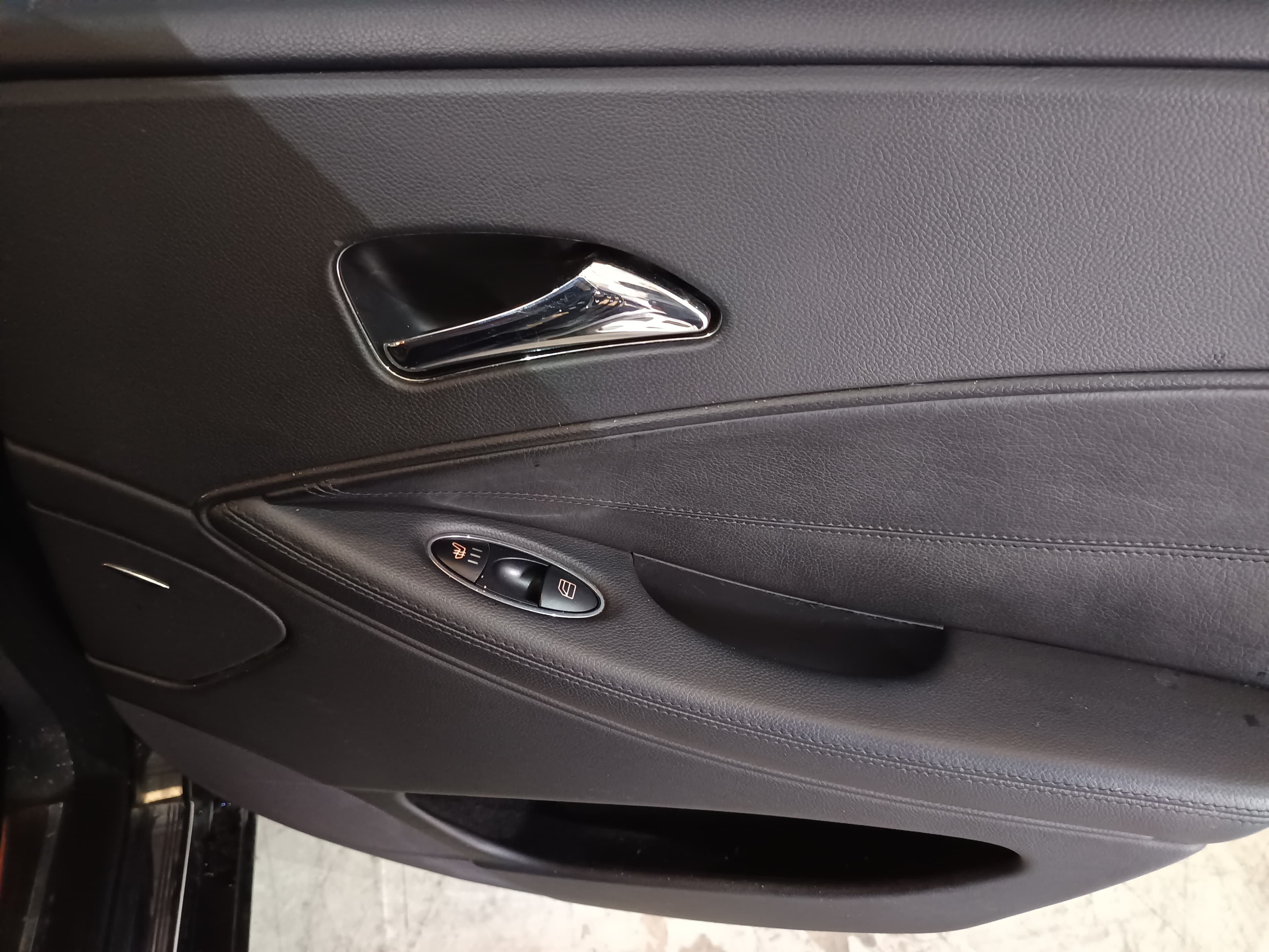 Mercedes-Benz CLS 320CDI · Ano 2005 — imagen 19