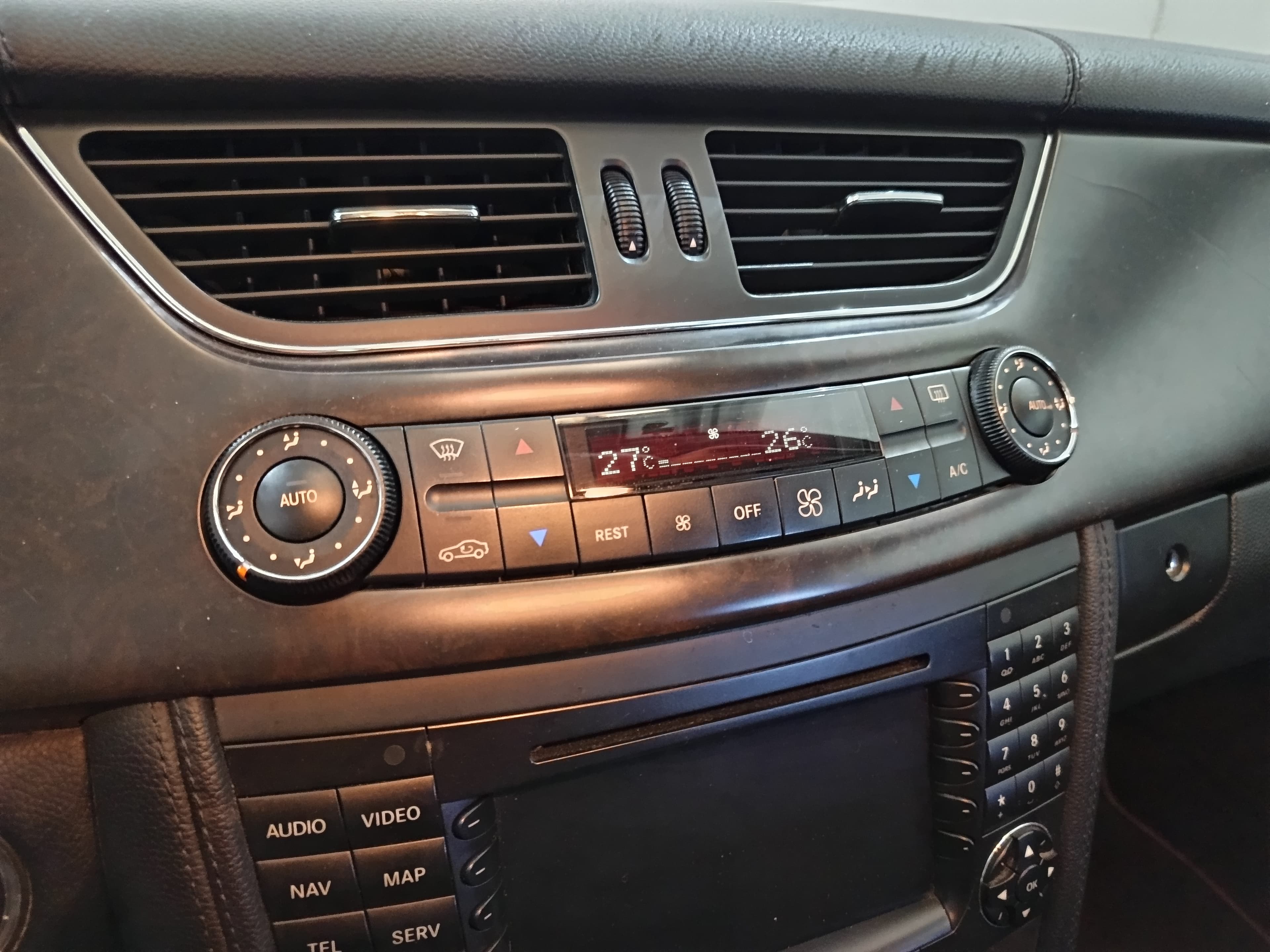Mercedes-Benz CLS 320CDI · Ano 2005 — imagen 37