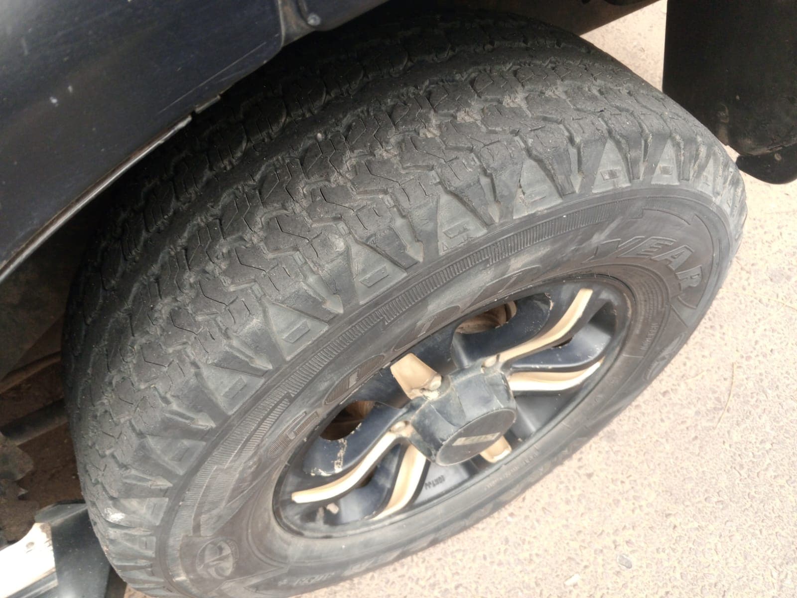Isuzu Wizard · Ano 2012 — image 11