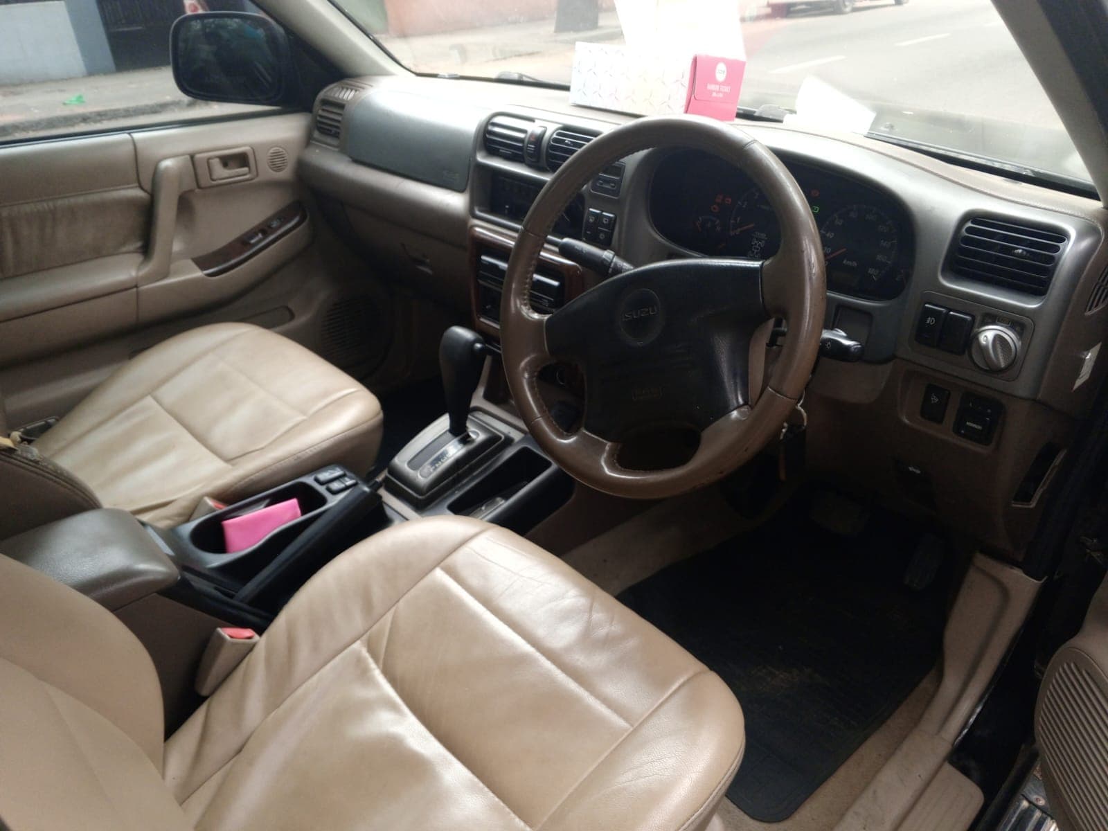 Isuzu Wizard · Ano 2012 — image 5