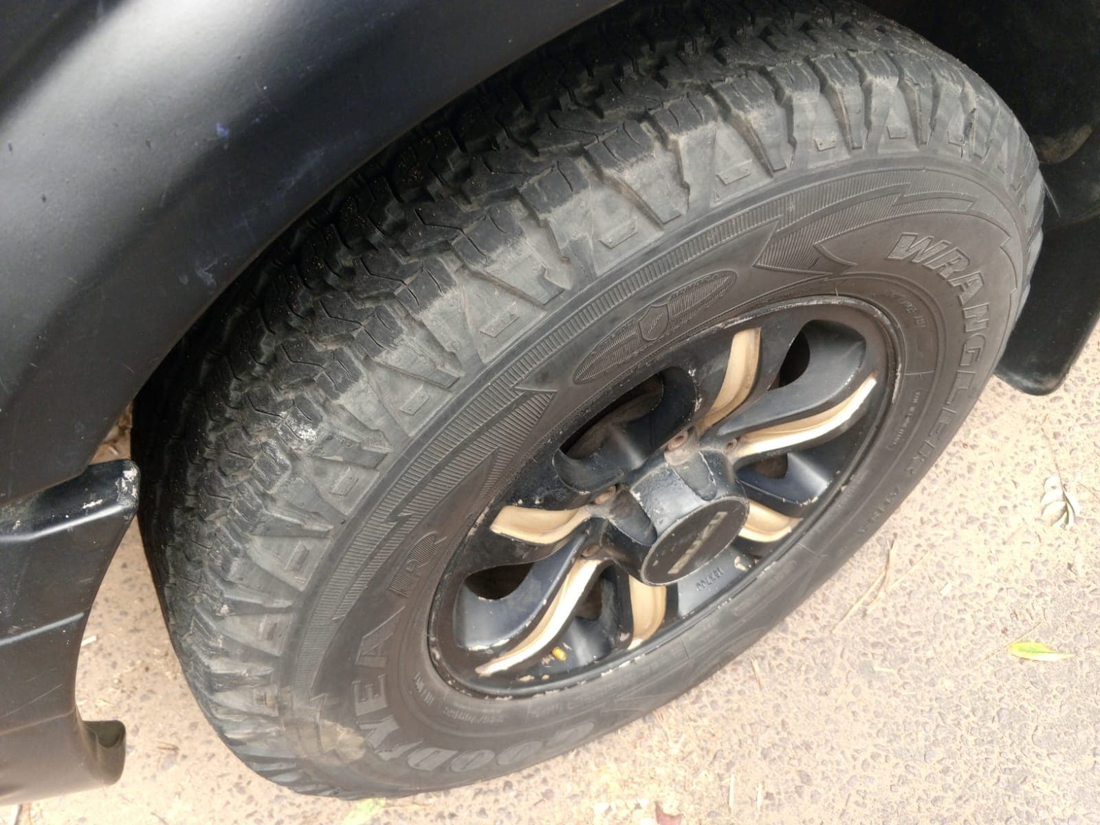 Isuzu Wizard · Ano 2012 — image 12