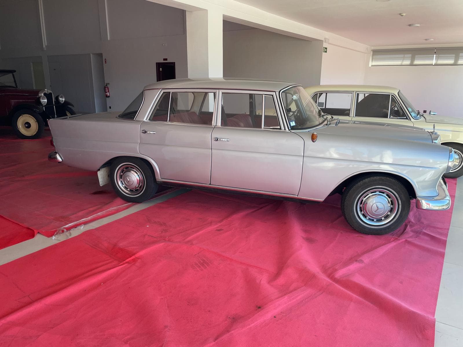 Mercedes-Benz 190 C · Ano 1973 — imagem 2