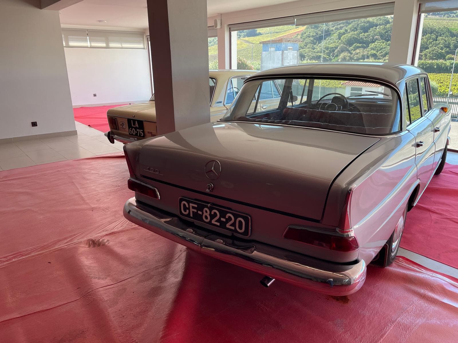Mercedes-Benz 190 C · Ano 1973 — imagem 3