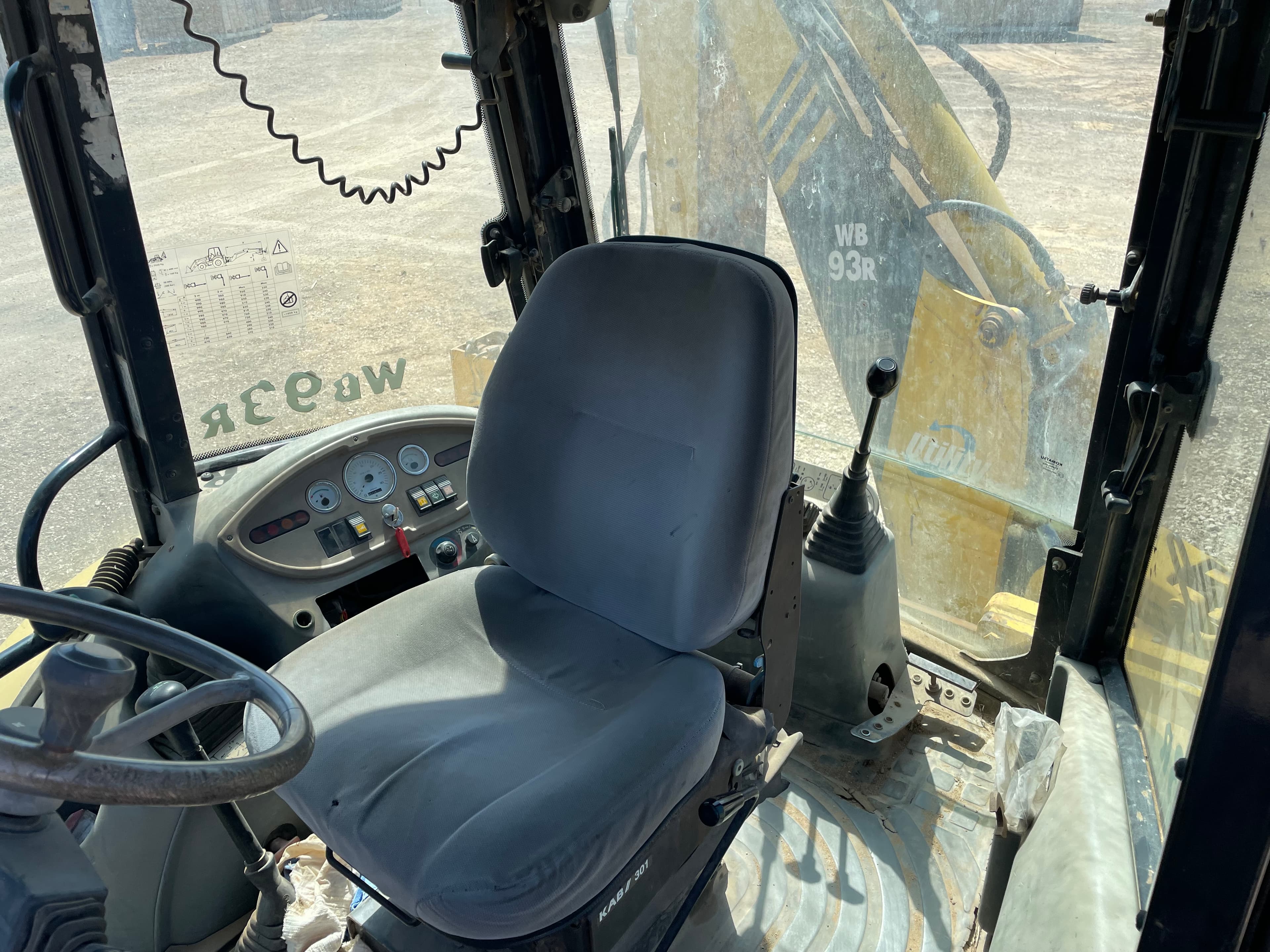 Retroescavadora Komatsu — imagem 7
