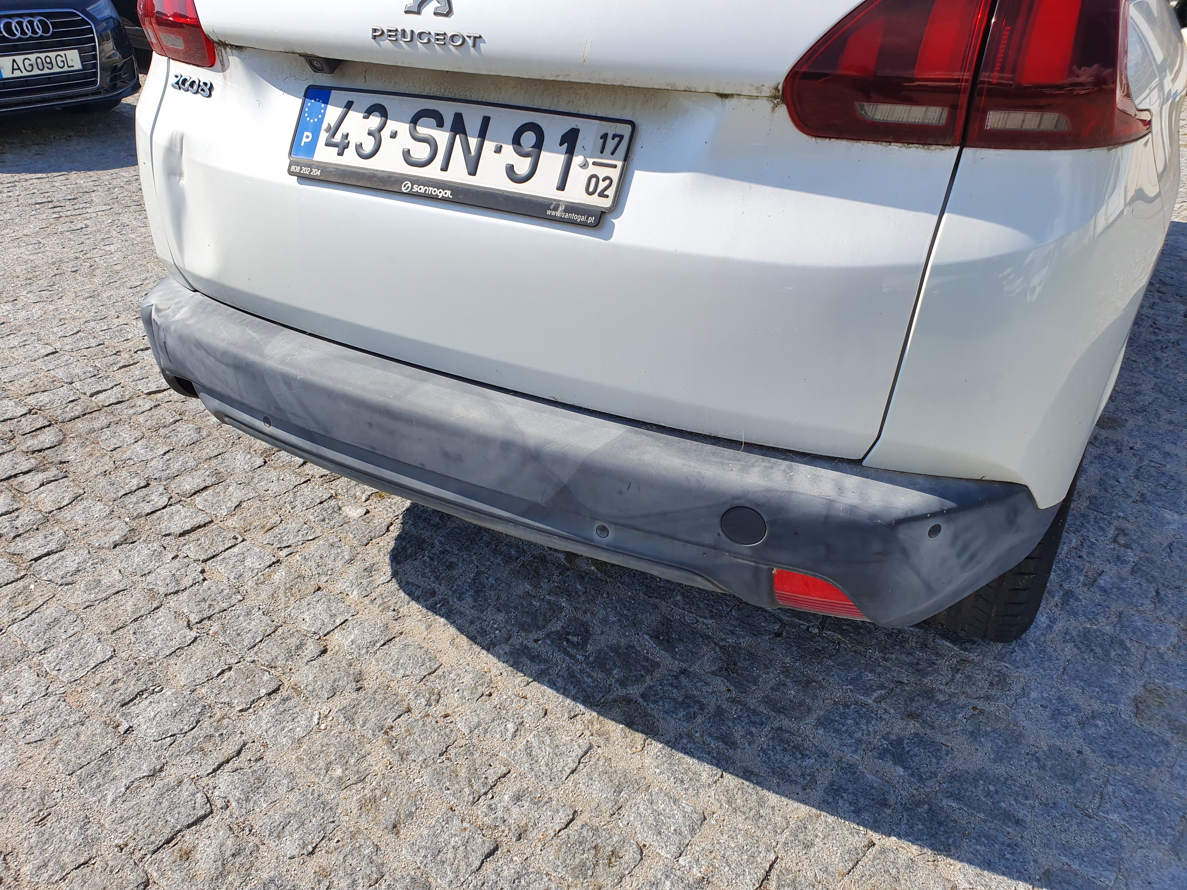 Peugeot 2008  · Ano 2017 — imagem 7