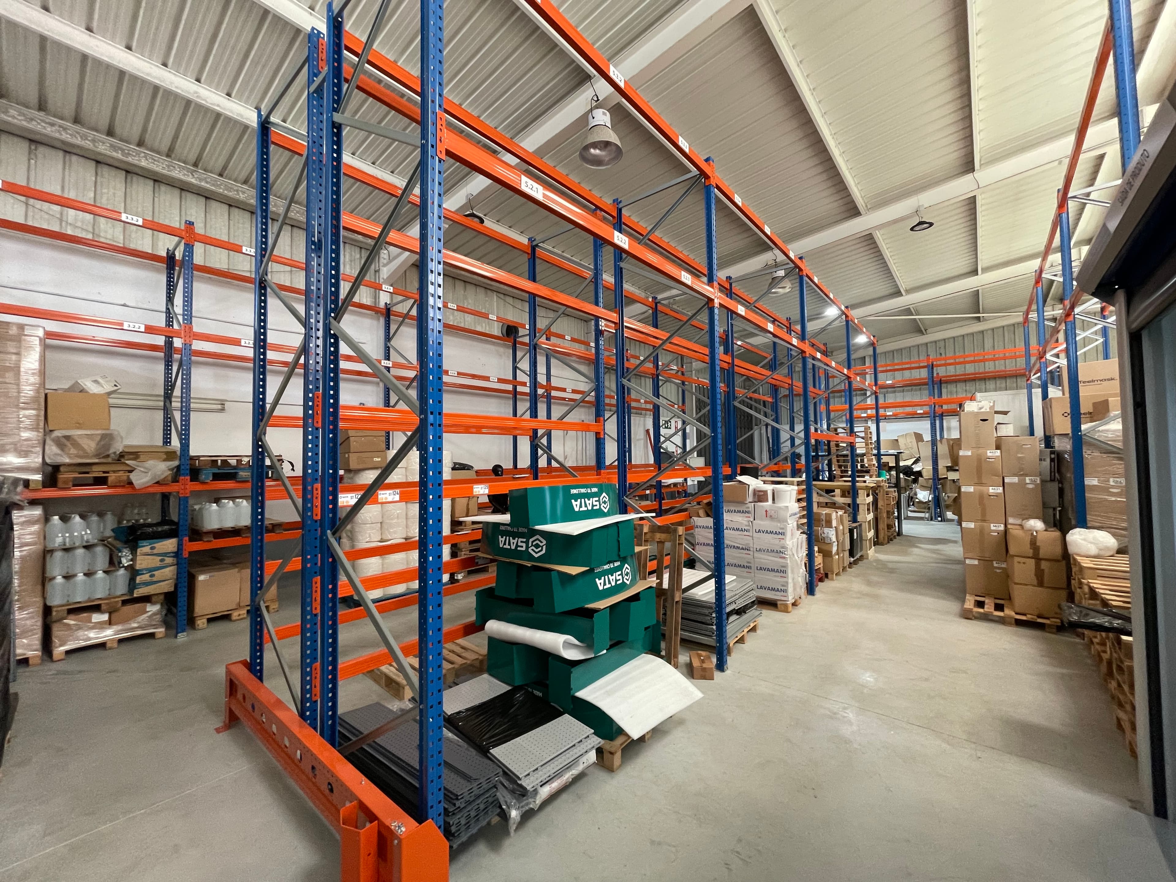 Estanteria / Racks Semi-Novos — image 2