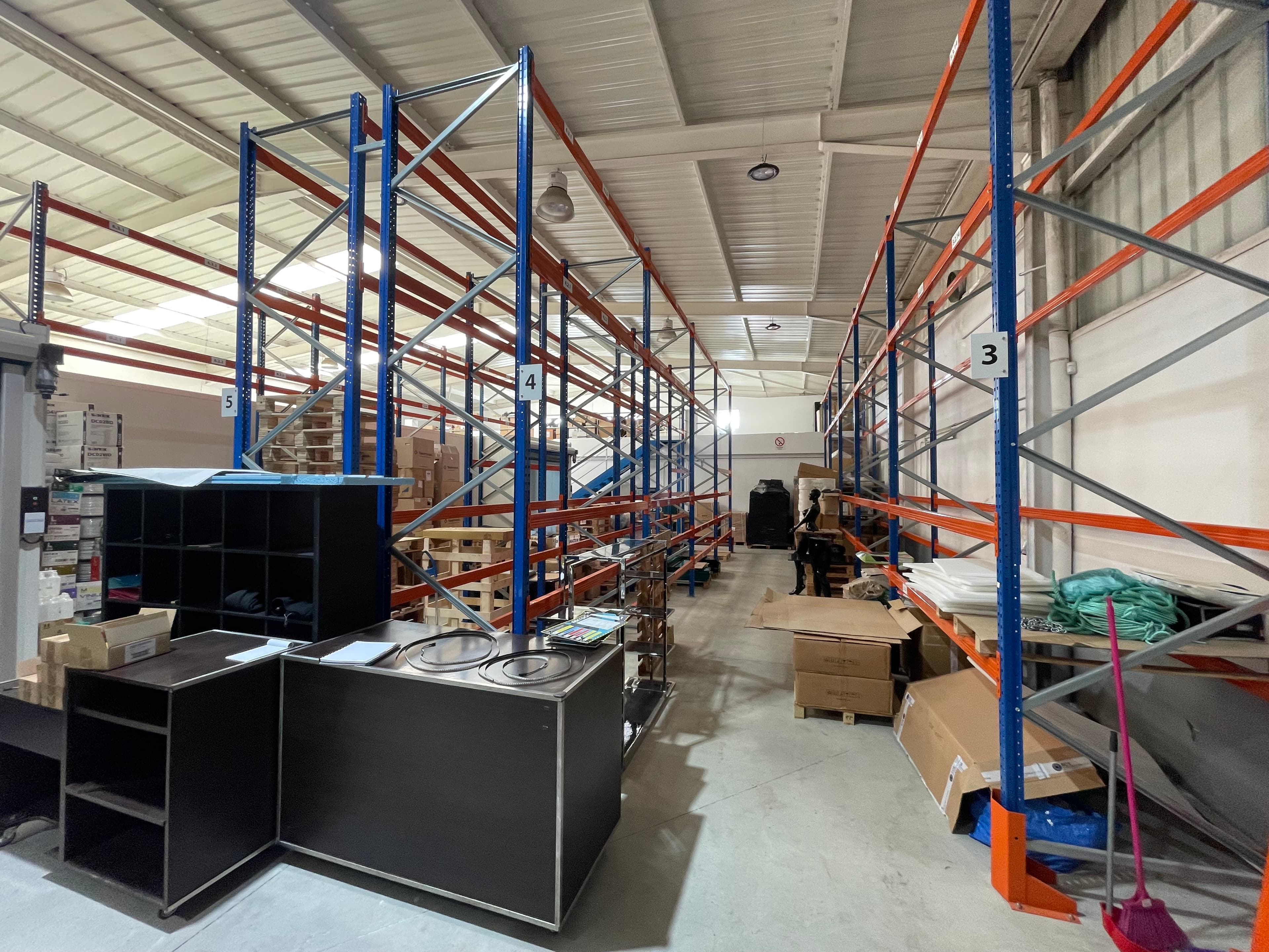 Estanteria / Racks Semi-Novos — image 9