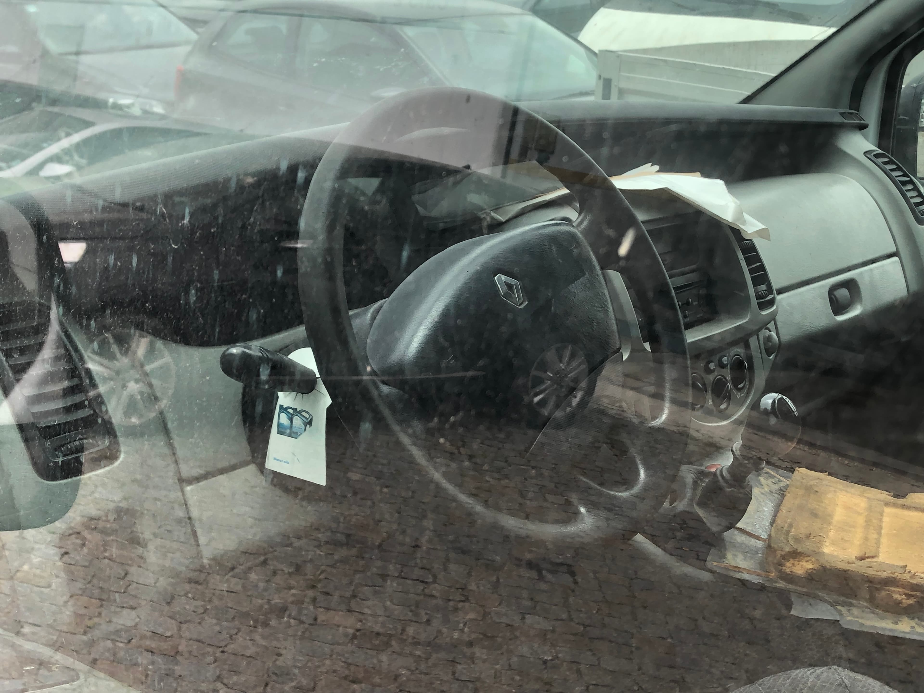 Renault Trafic II Van · Ano 2007 — imagem 12