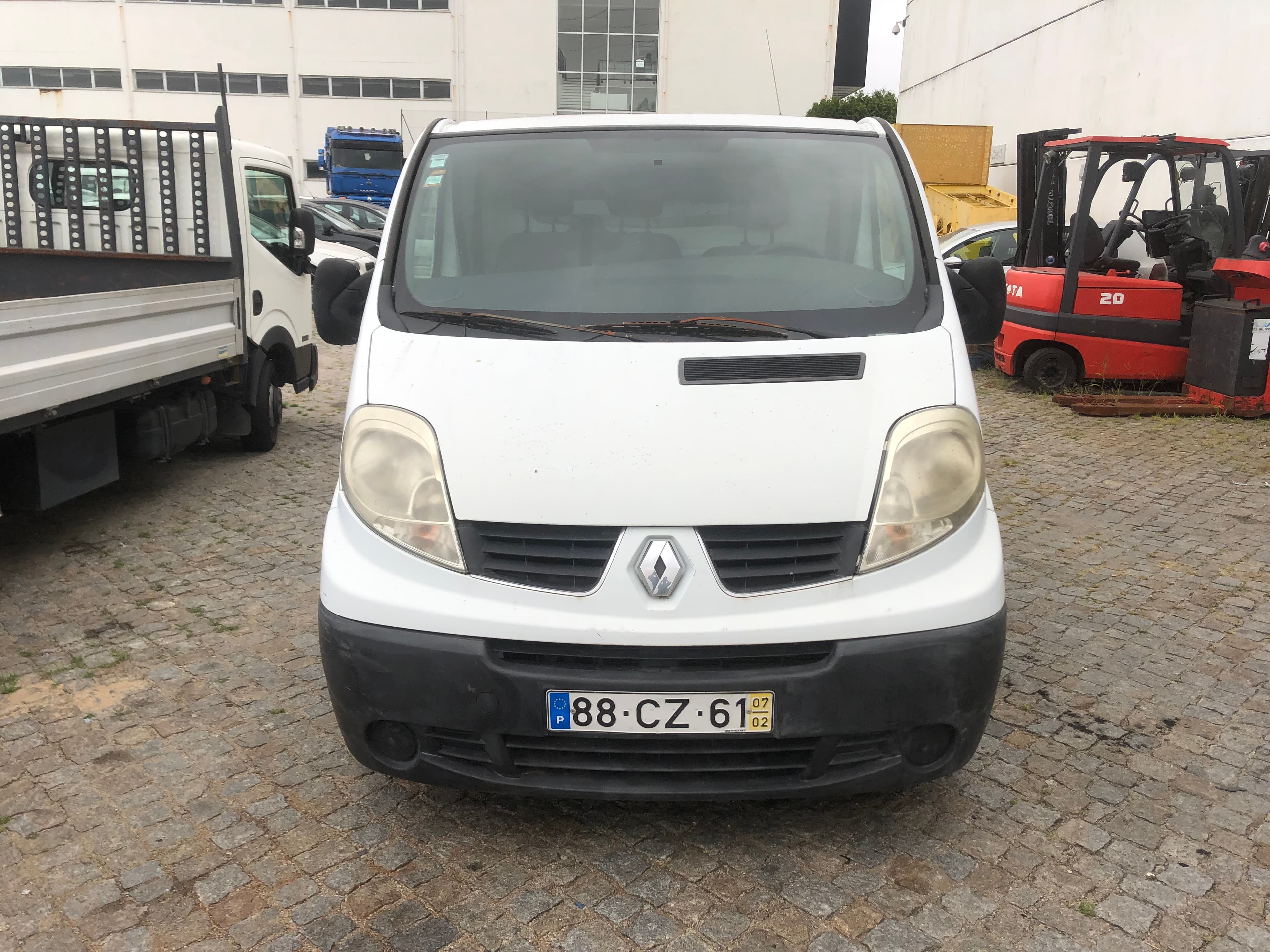 Renault Trafic II Van · Ano 2007 — imagem 2