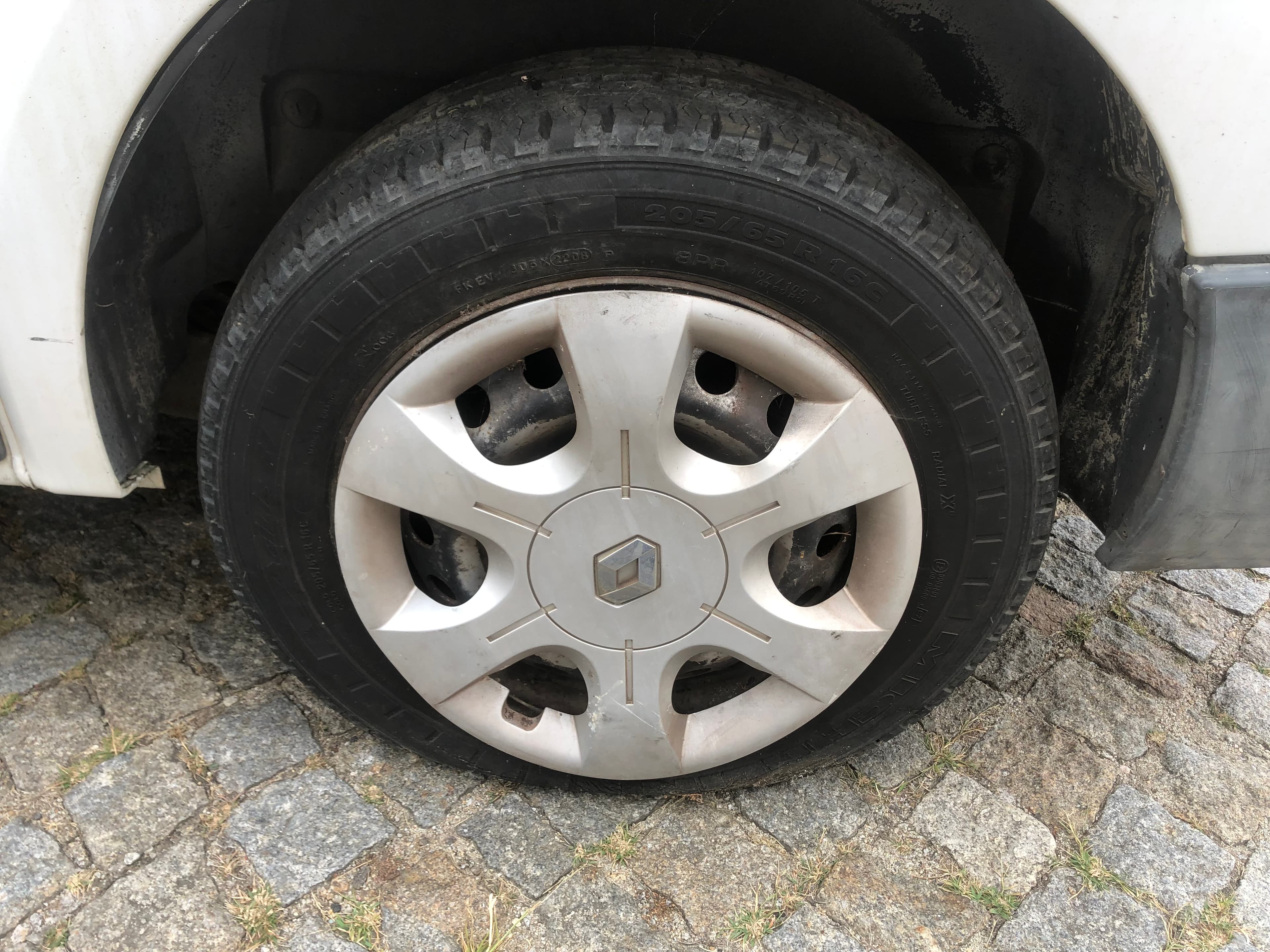 Renault Trafic II Van · Ano 2007 — imagem 7