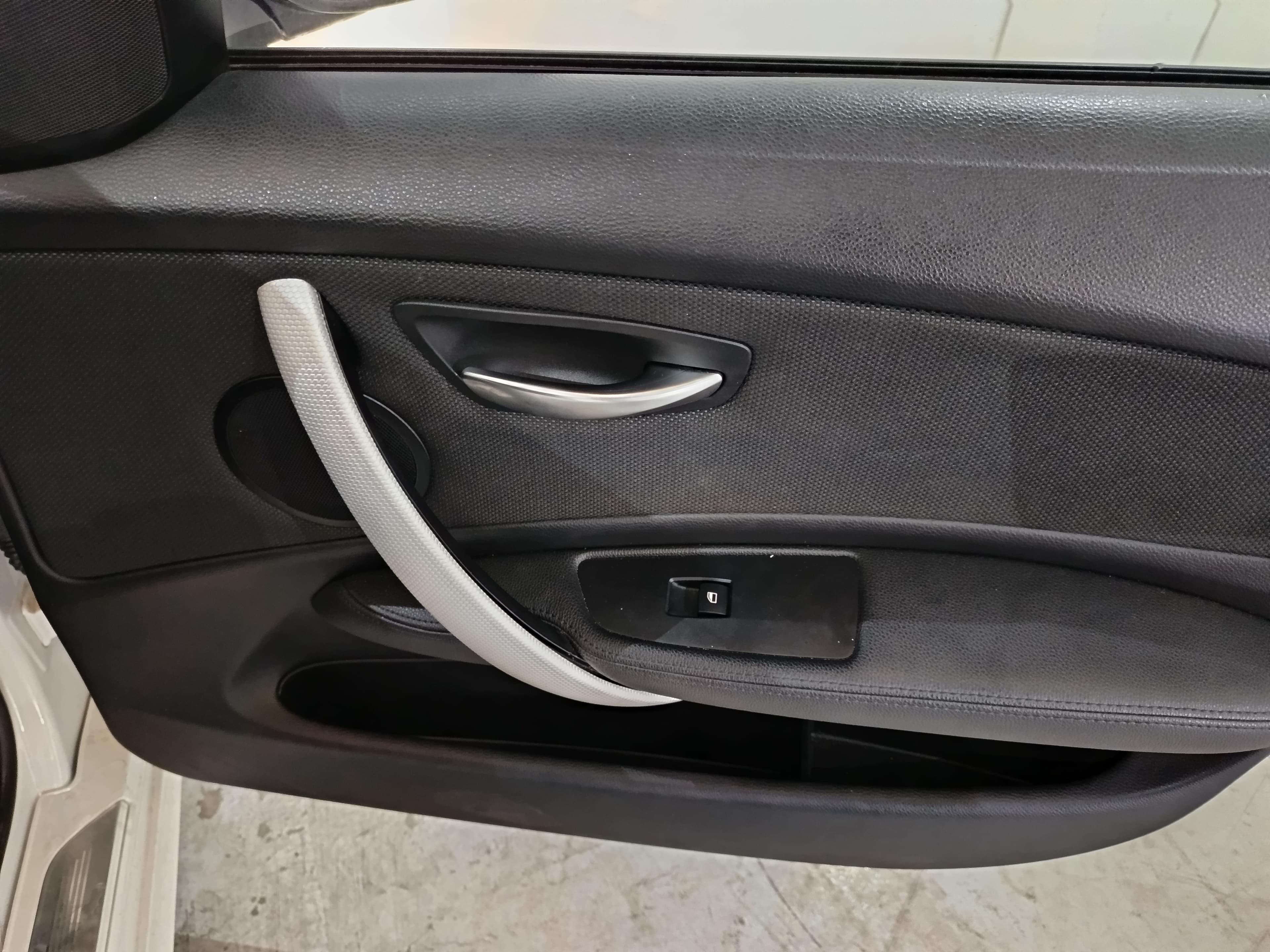 BMW 118D · Ano 2011 — imagen 30