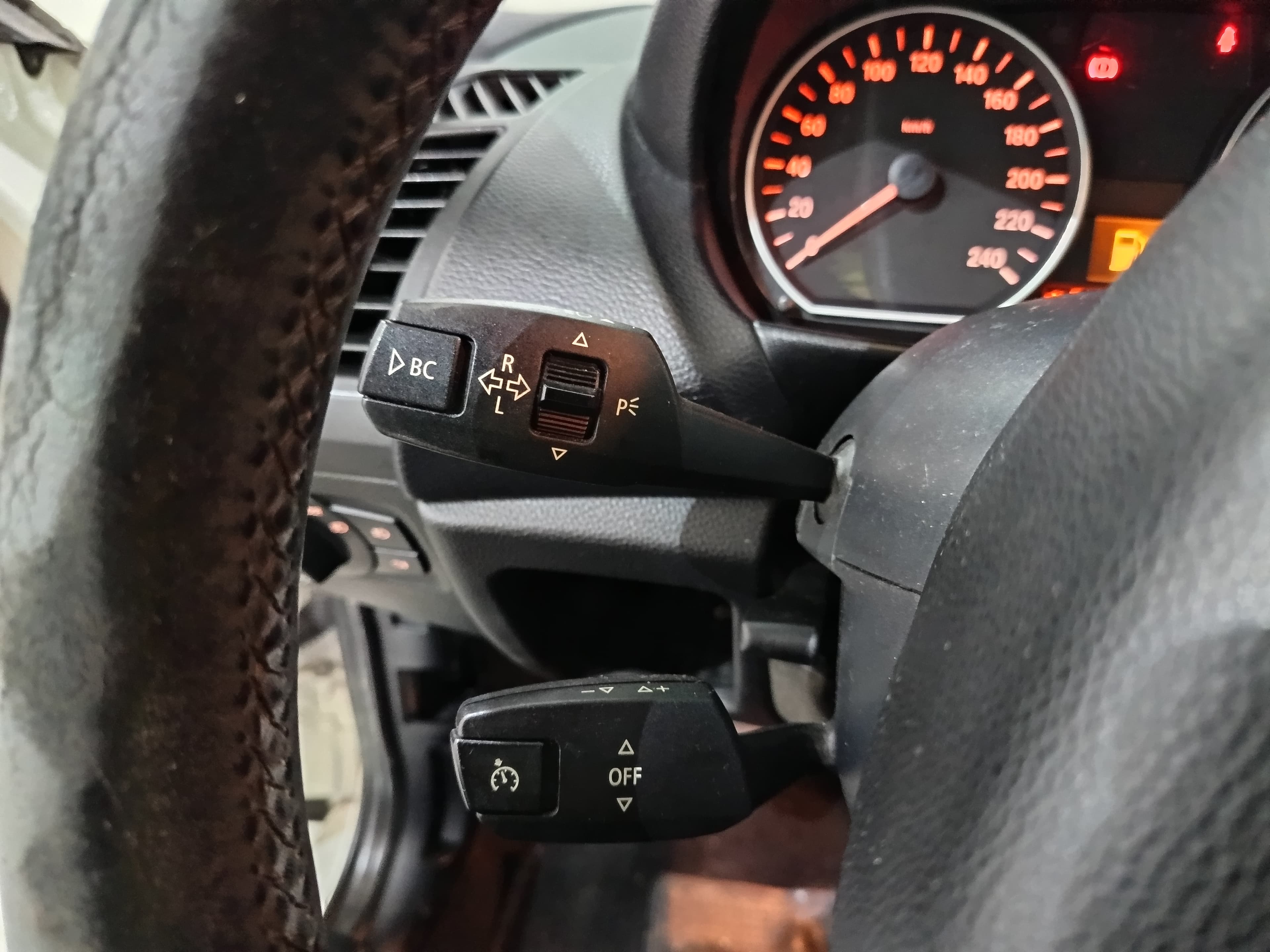 BMW 118D · Ano 2011 — imagen 48