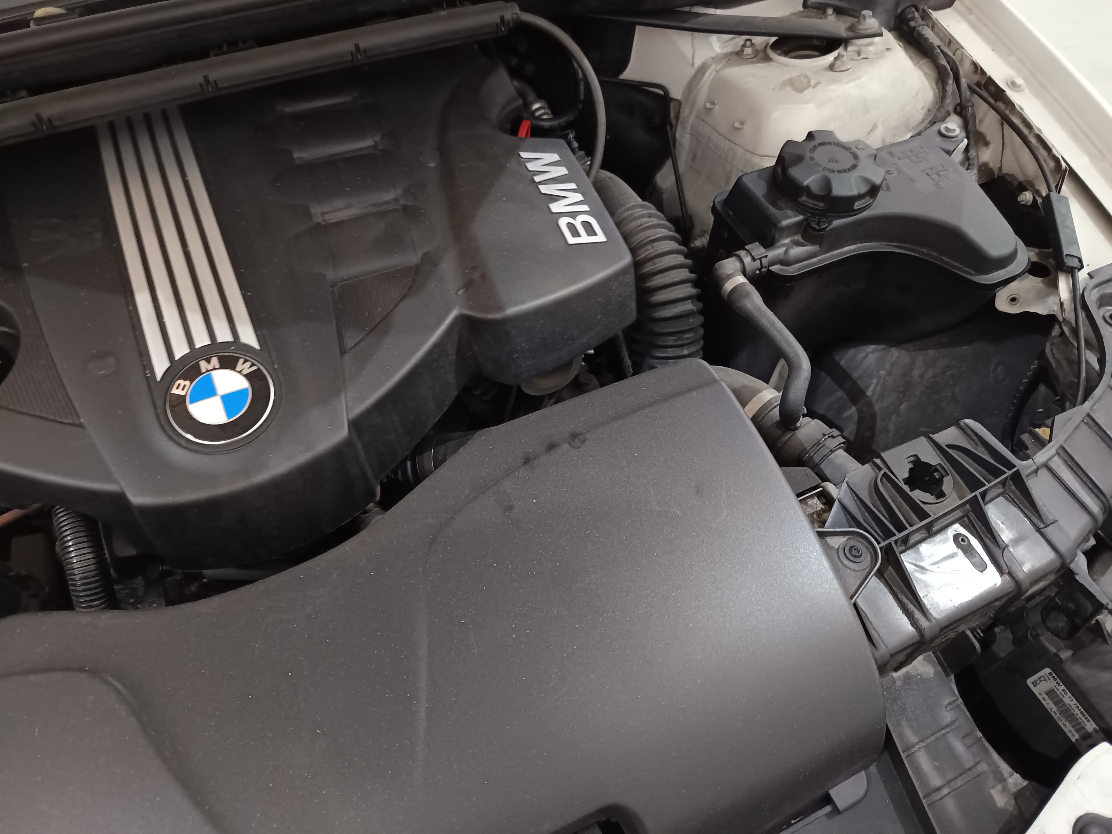BMW 118D · Ano 2011 — imagen 18