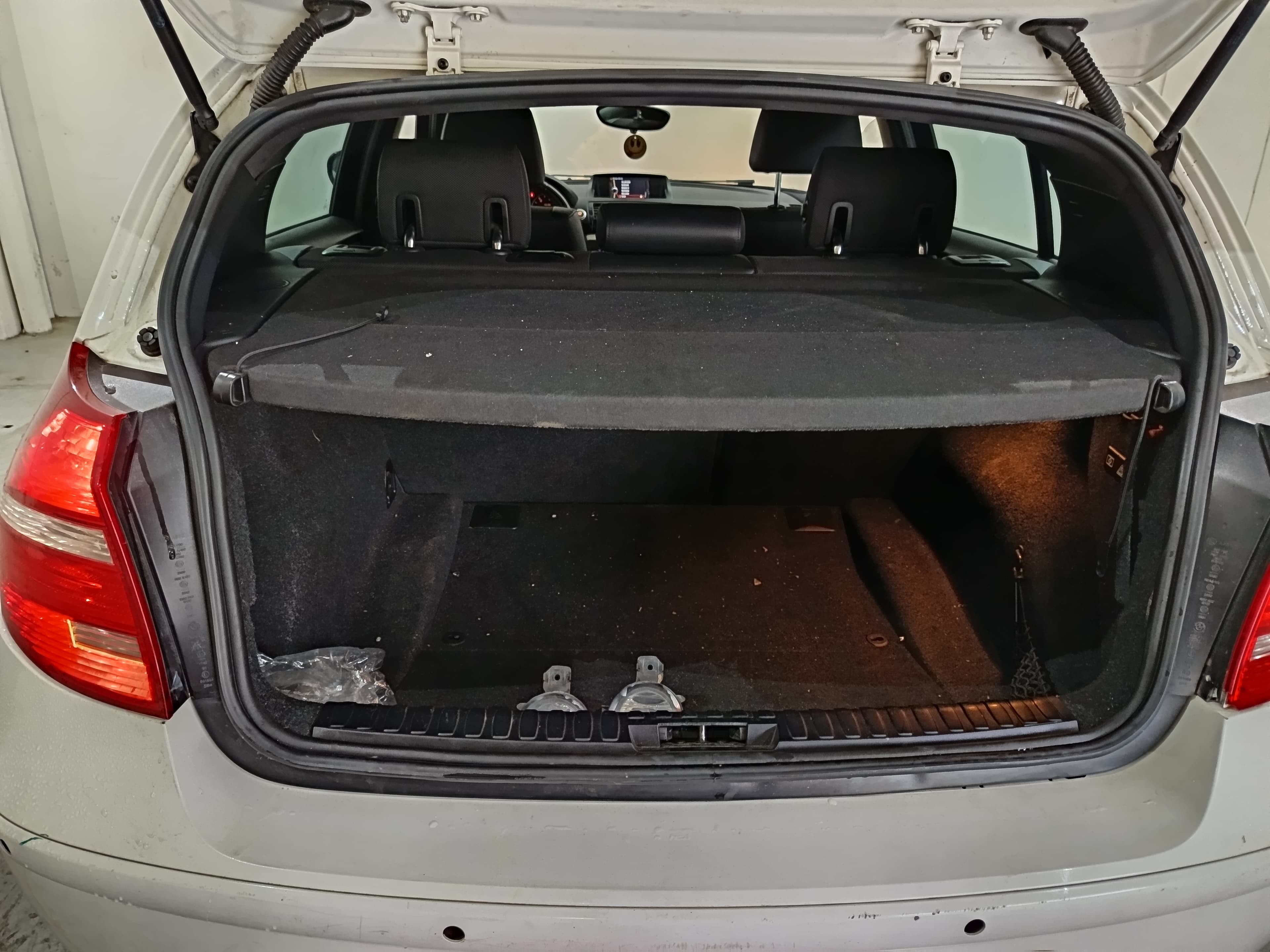 BMW 118D · Ano 2011 — imagen 14
