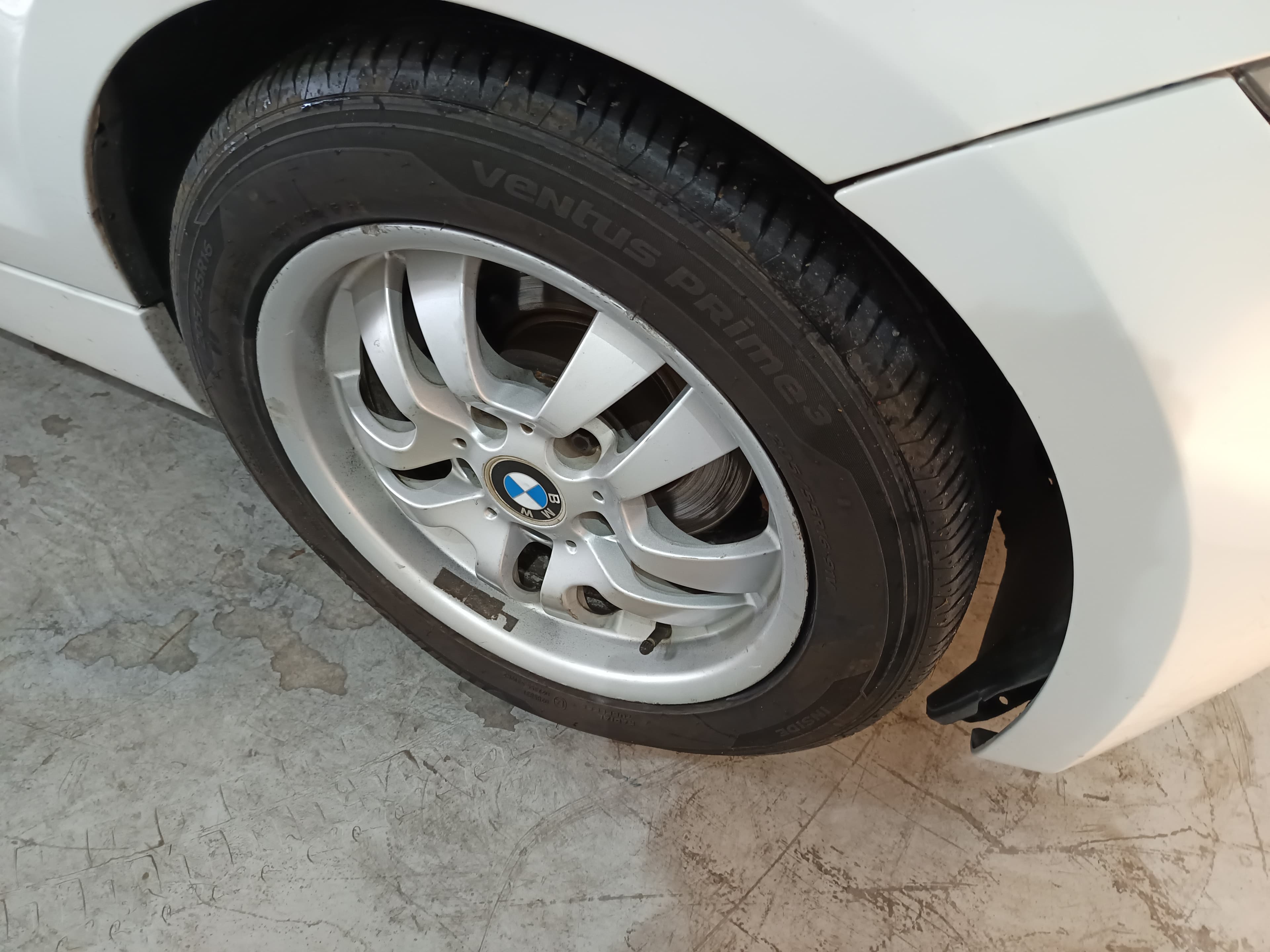 BMW 118D · Ano 2011 — imagen 19