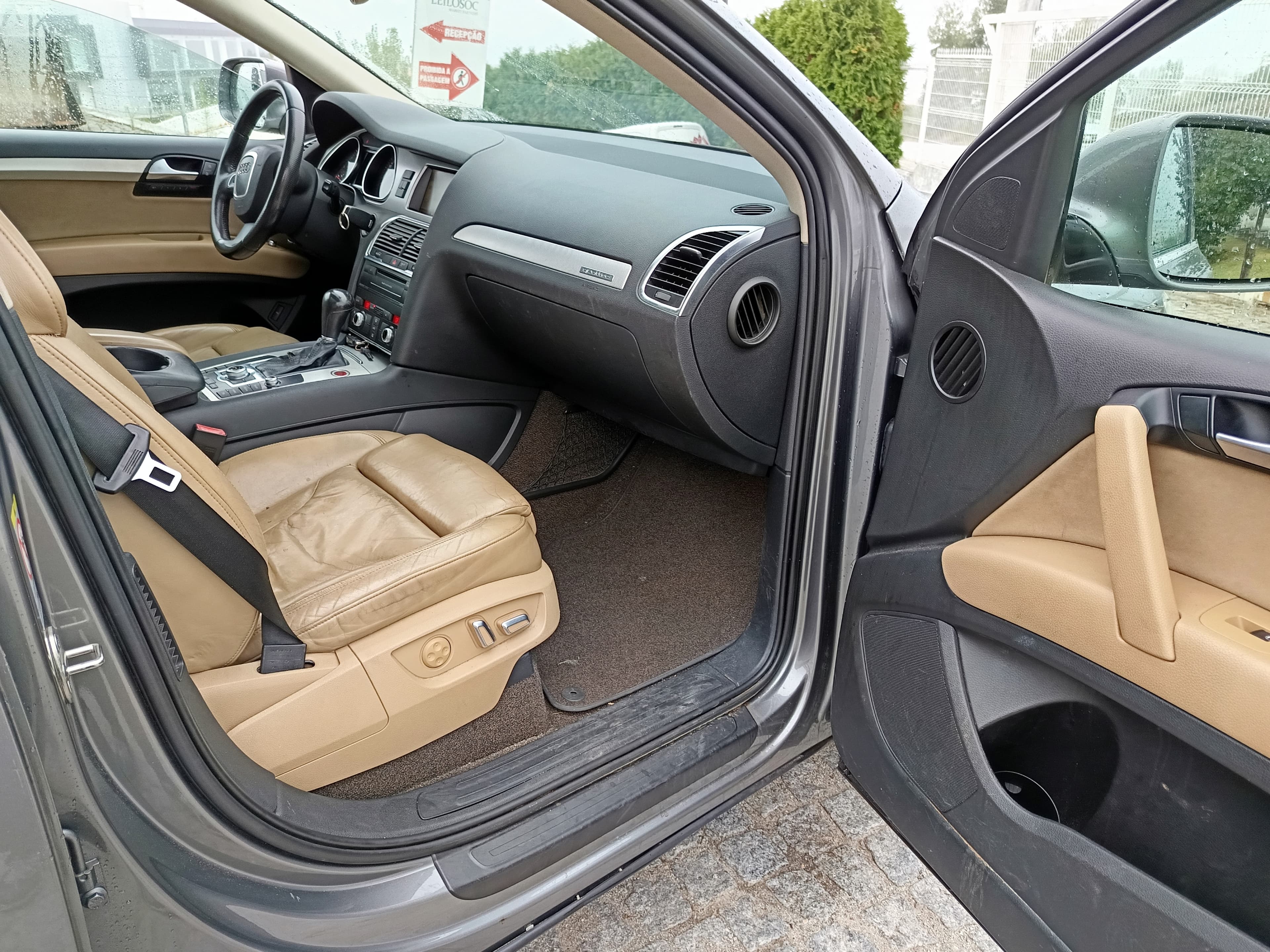 Audi Q7 · Ano 2010 — imagem 54