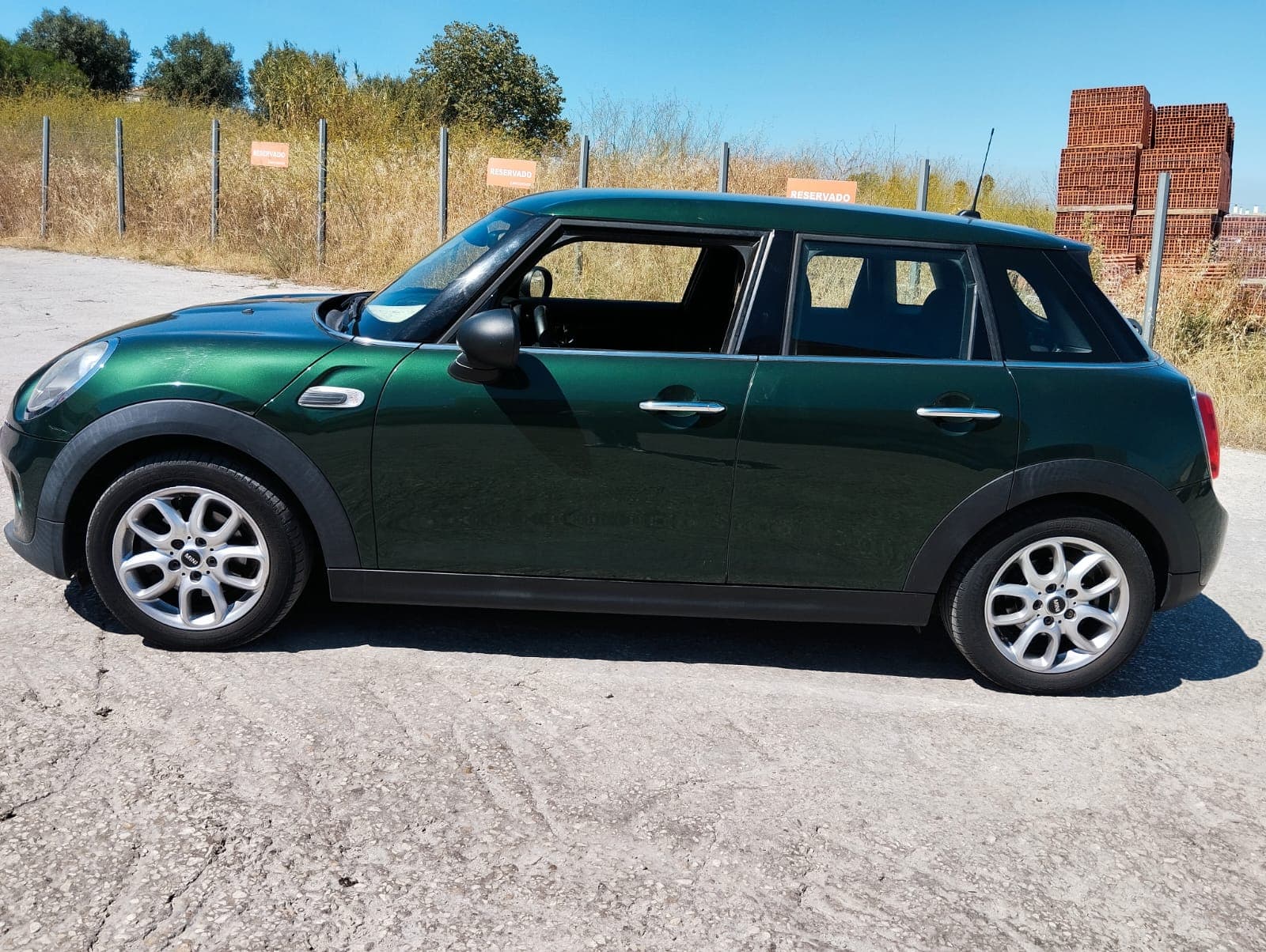 Mini Cooper One D · Ano 2017 — image 7