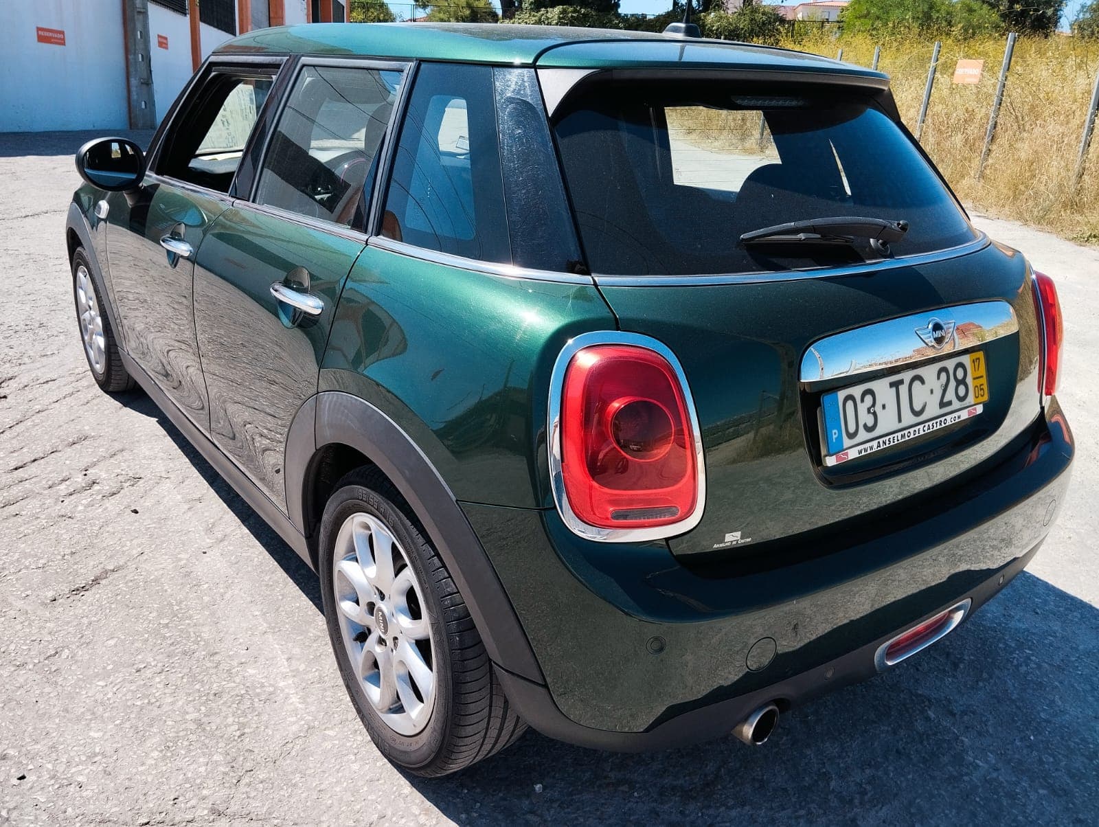 Mini Cooper One D · Ano 2017 — image 8