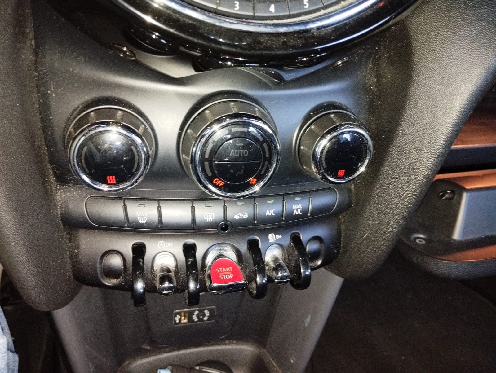 Mini Cooper One D · Ano 2017 — image 21