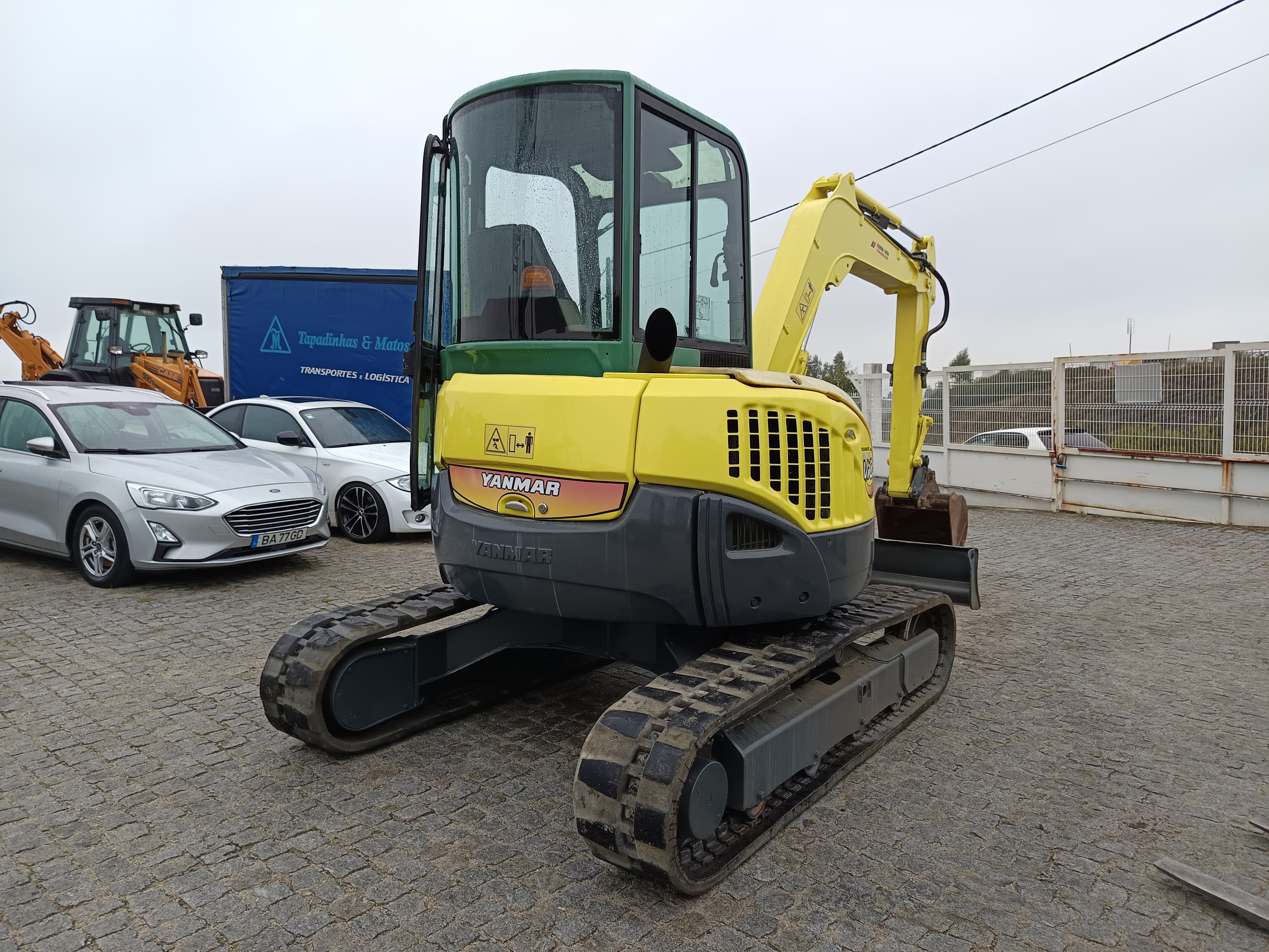 Mini Giratória Yanmar — imagen 3