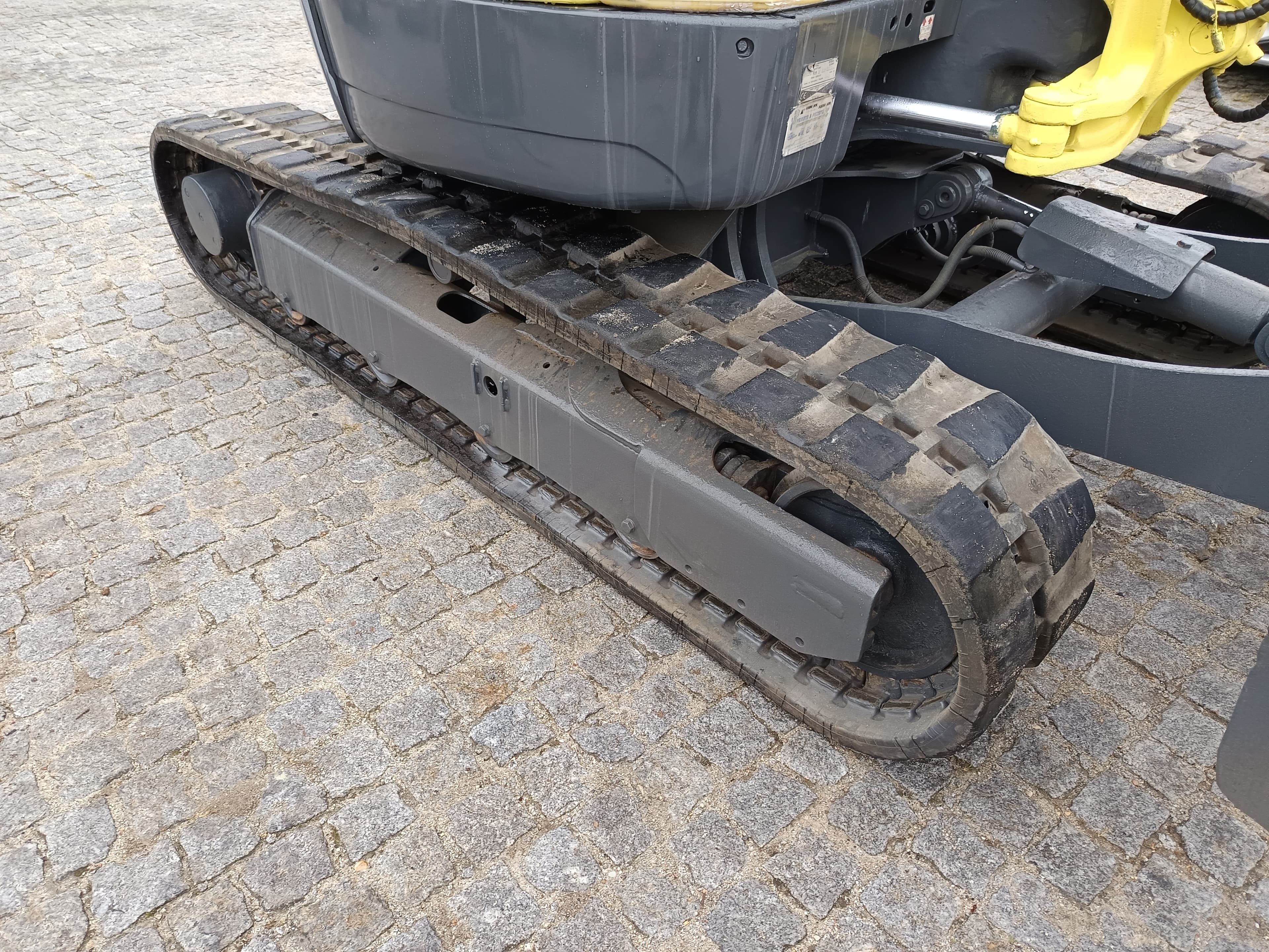 Mini Giratória Yanmar — imagen 8
