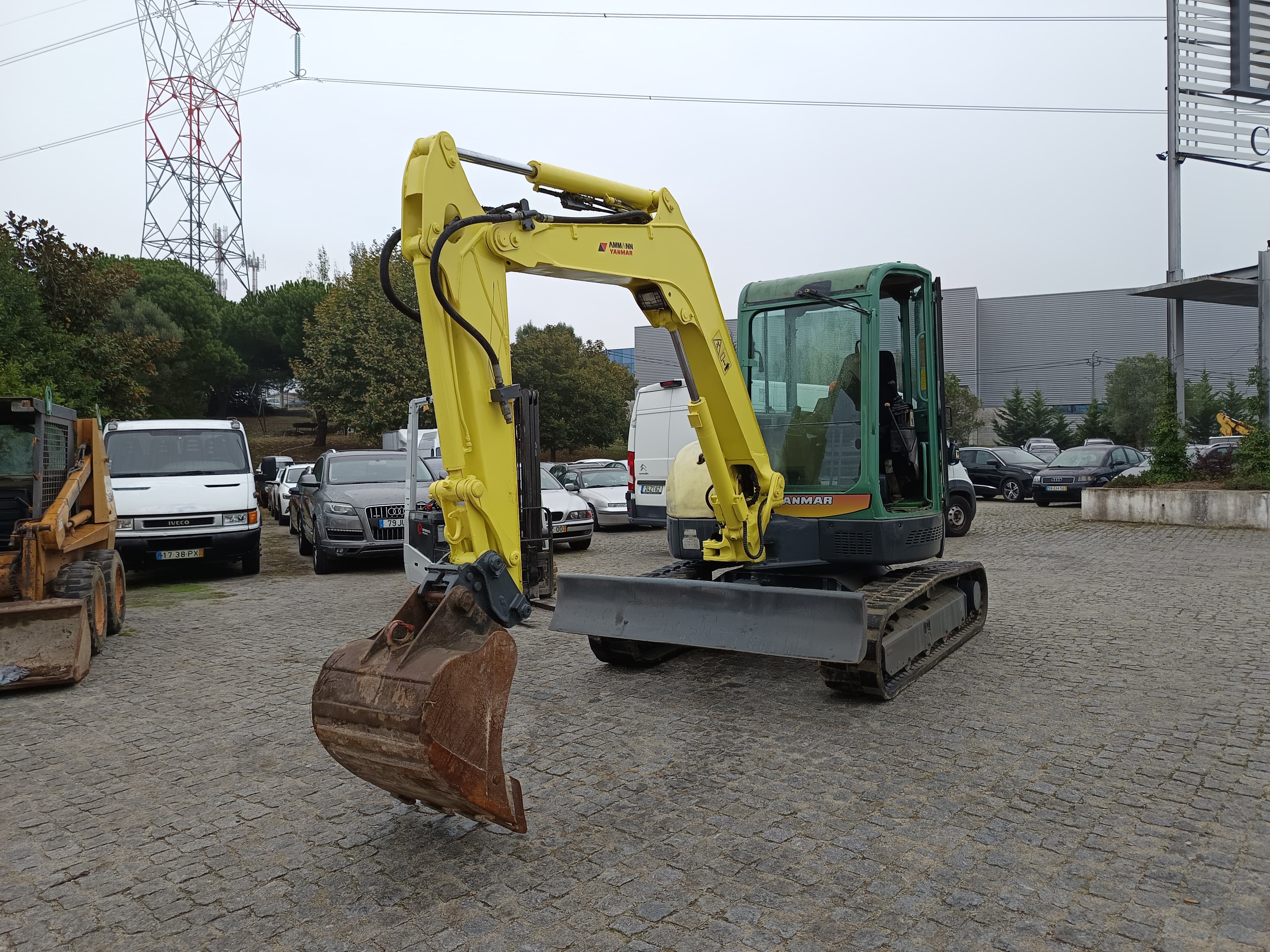 Mini Giratória Yanmar — imagen 1