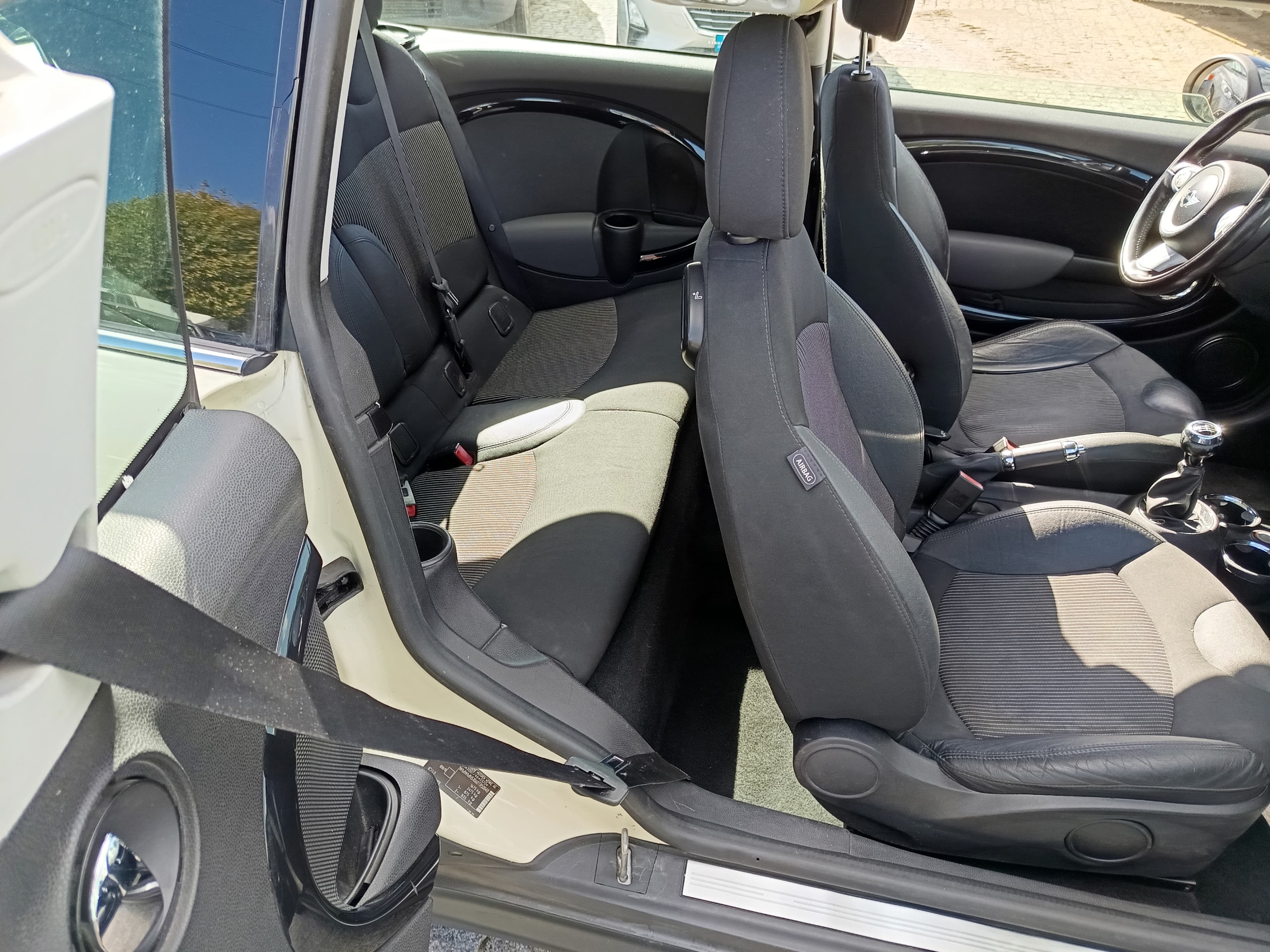 Mini Cooper D · Ano 2010 — imagen 17