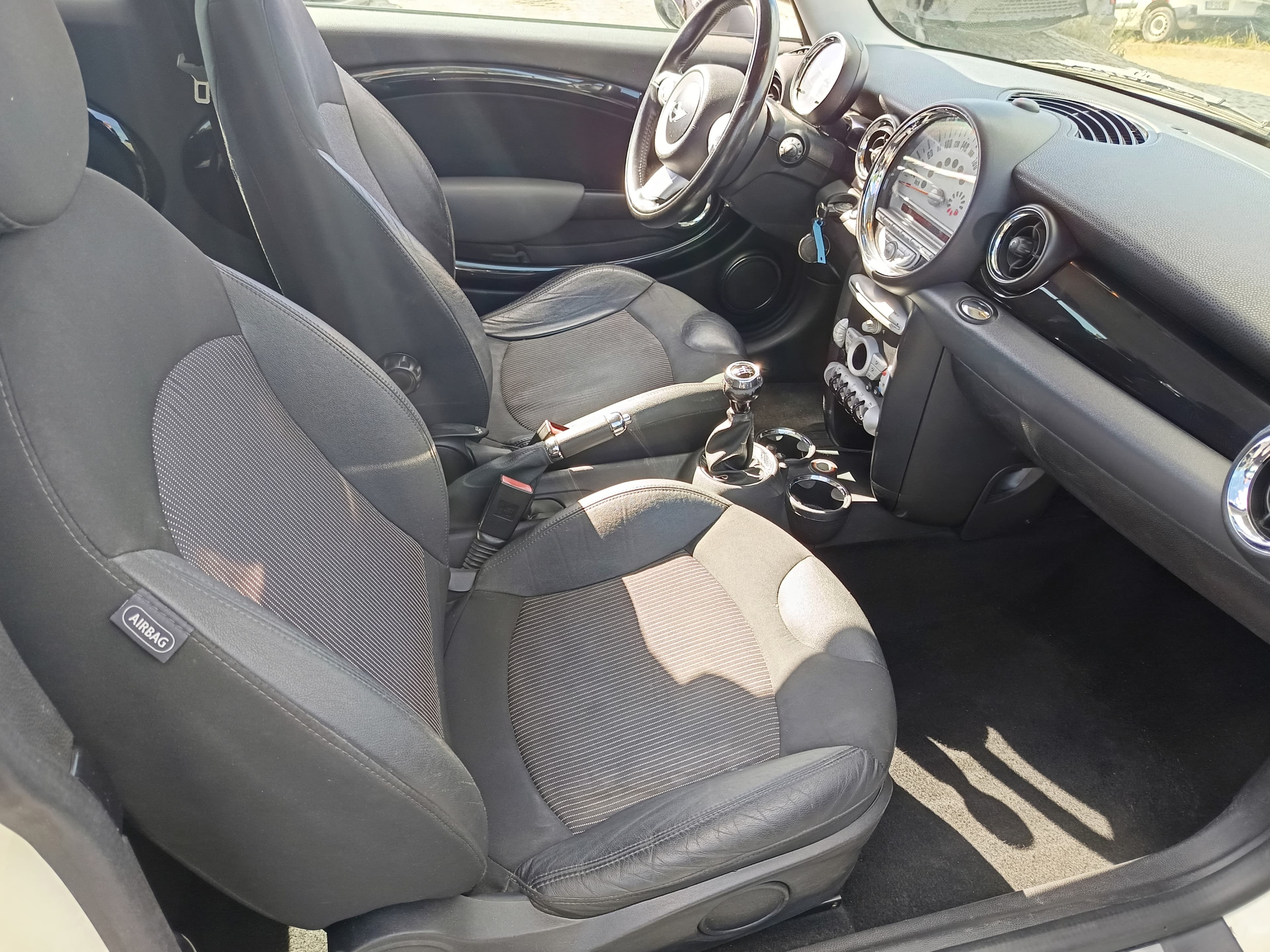 Mini Cooper D · Ano 2010 — imagen 16